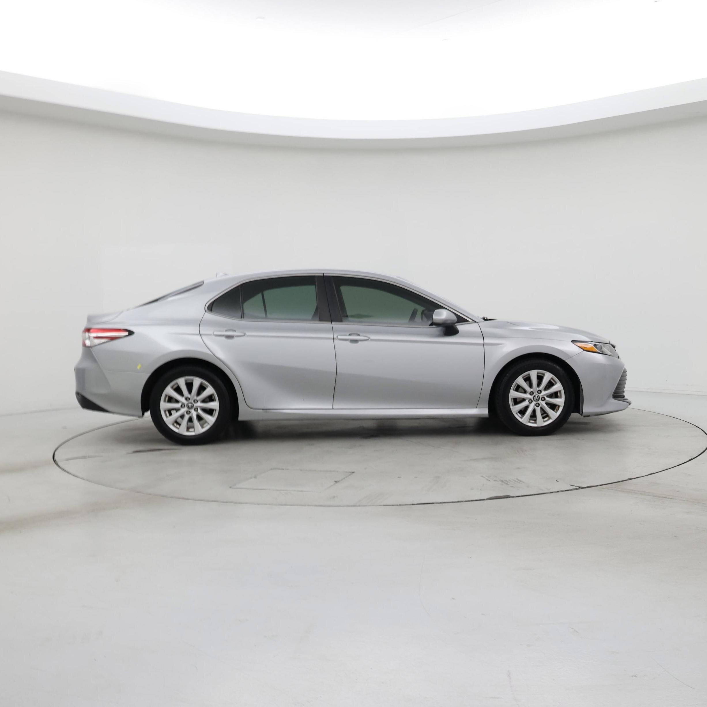 Thumbnail: 2019 Toyota Camry - 7