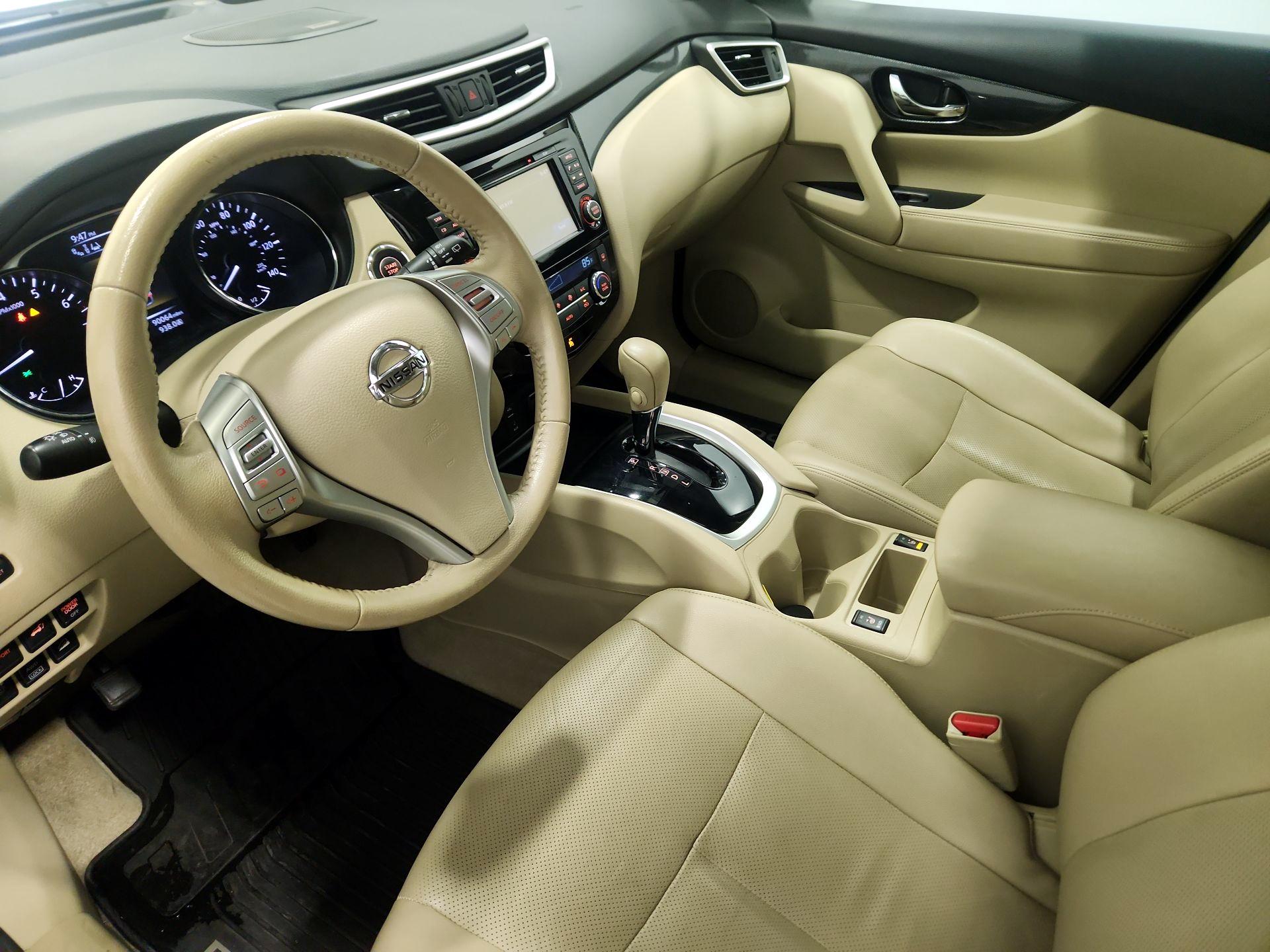 Thumbnail: 2015 Nissan Rogue - 11