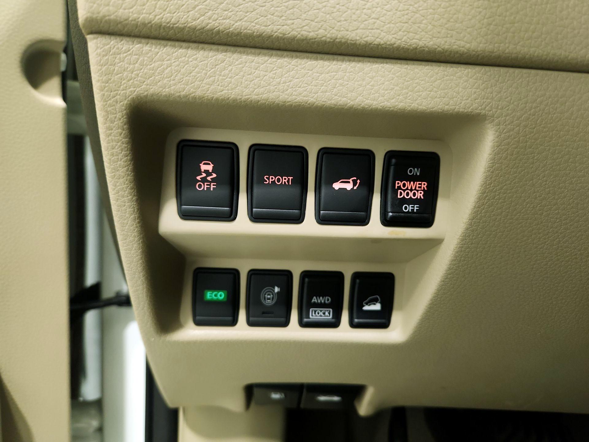 Thumbnail: 2015 Nissan Rogue - 13