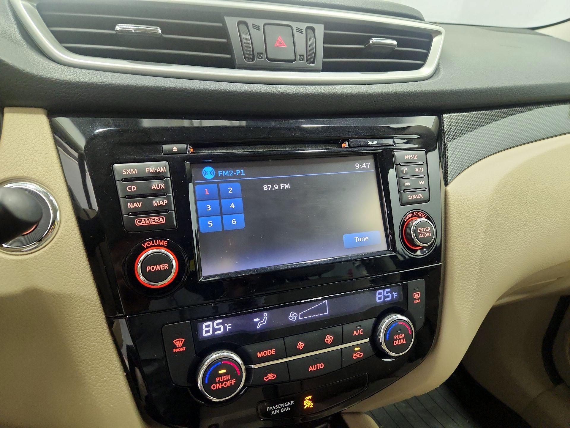 Thumbnail: 2015 Nissan Rogue - 15