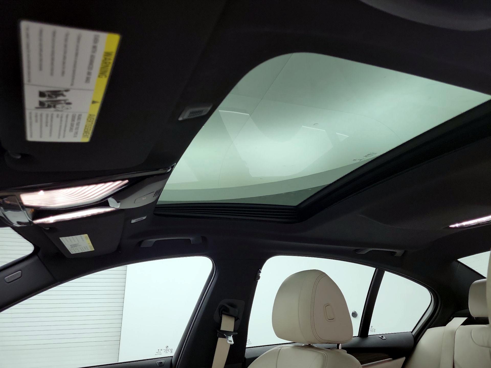 Thumbnail: 2019 BMW 5 Series - 18