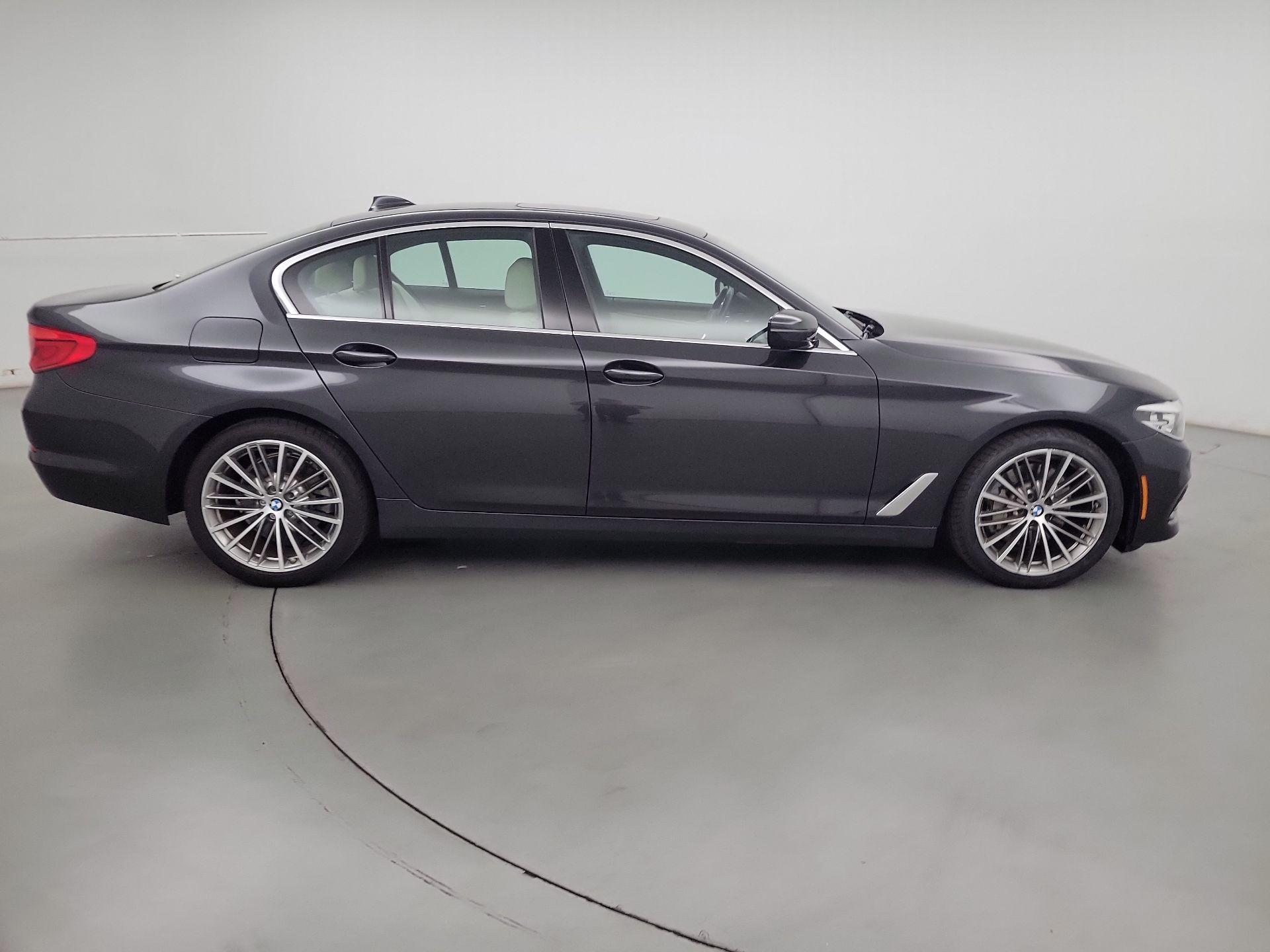 Thumbnail: 2019 BMW 5 Series - 4