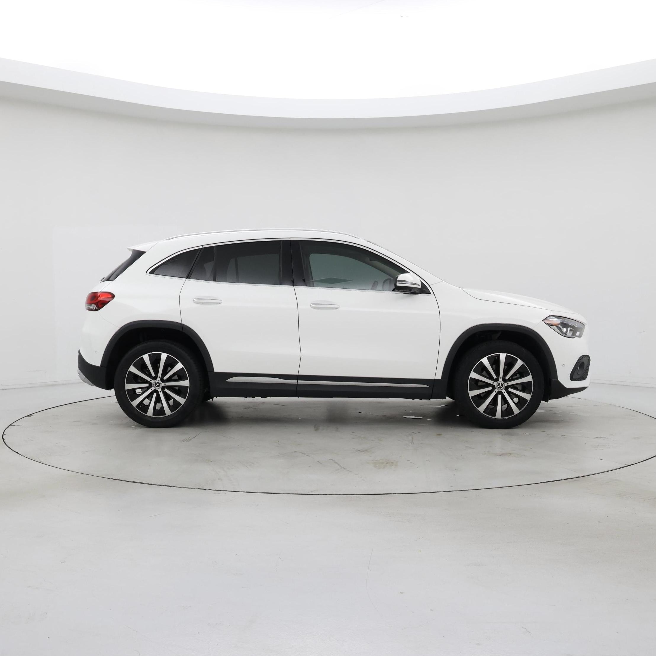 Thumbnail: 2023 Mercedes-Benz GLA - 7