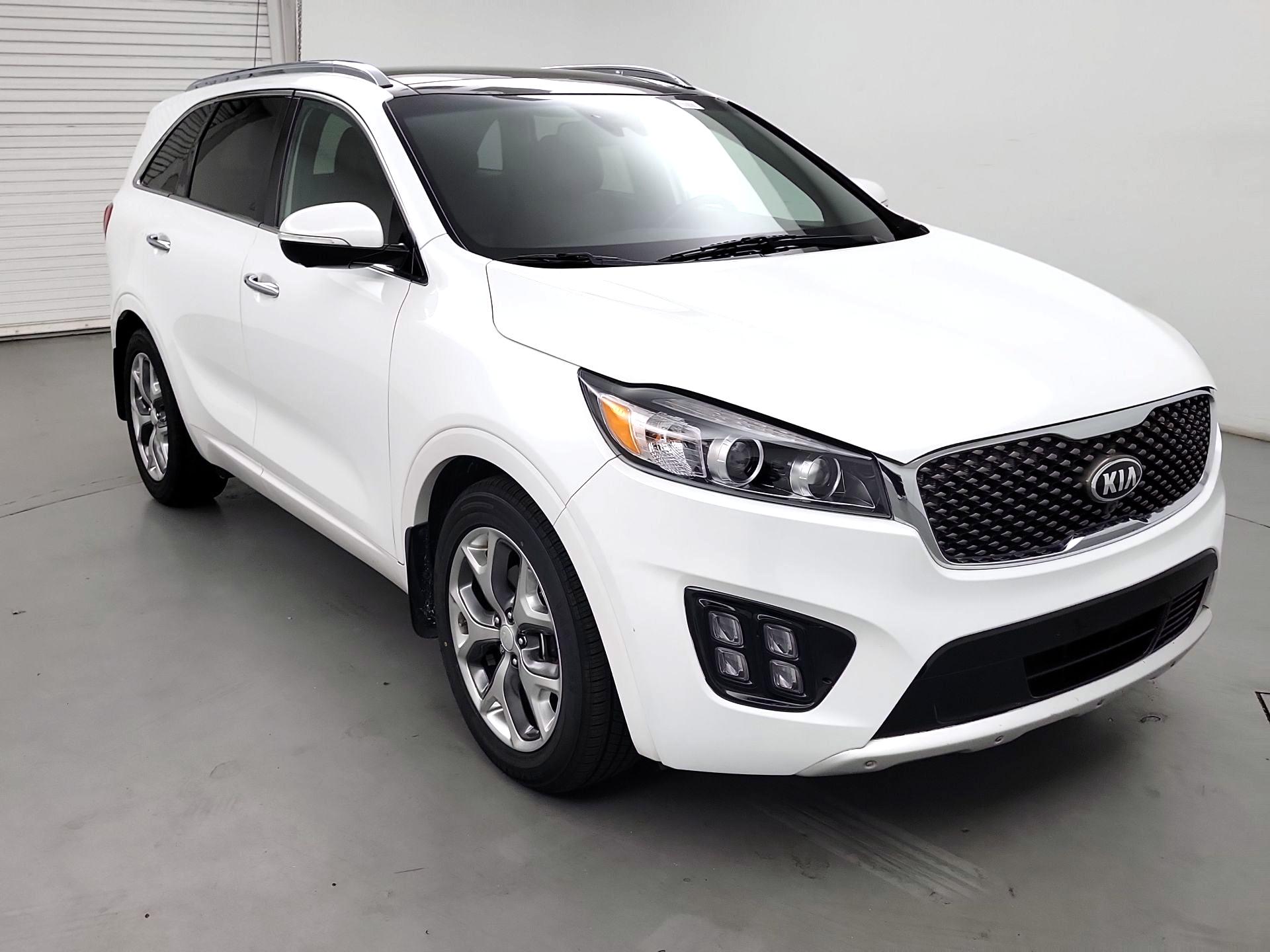 Thumbnail: 2016 Kia Sorento - 1
