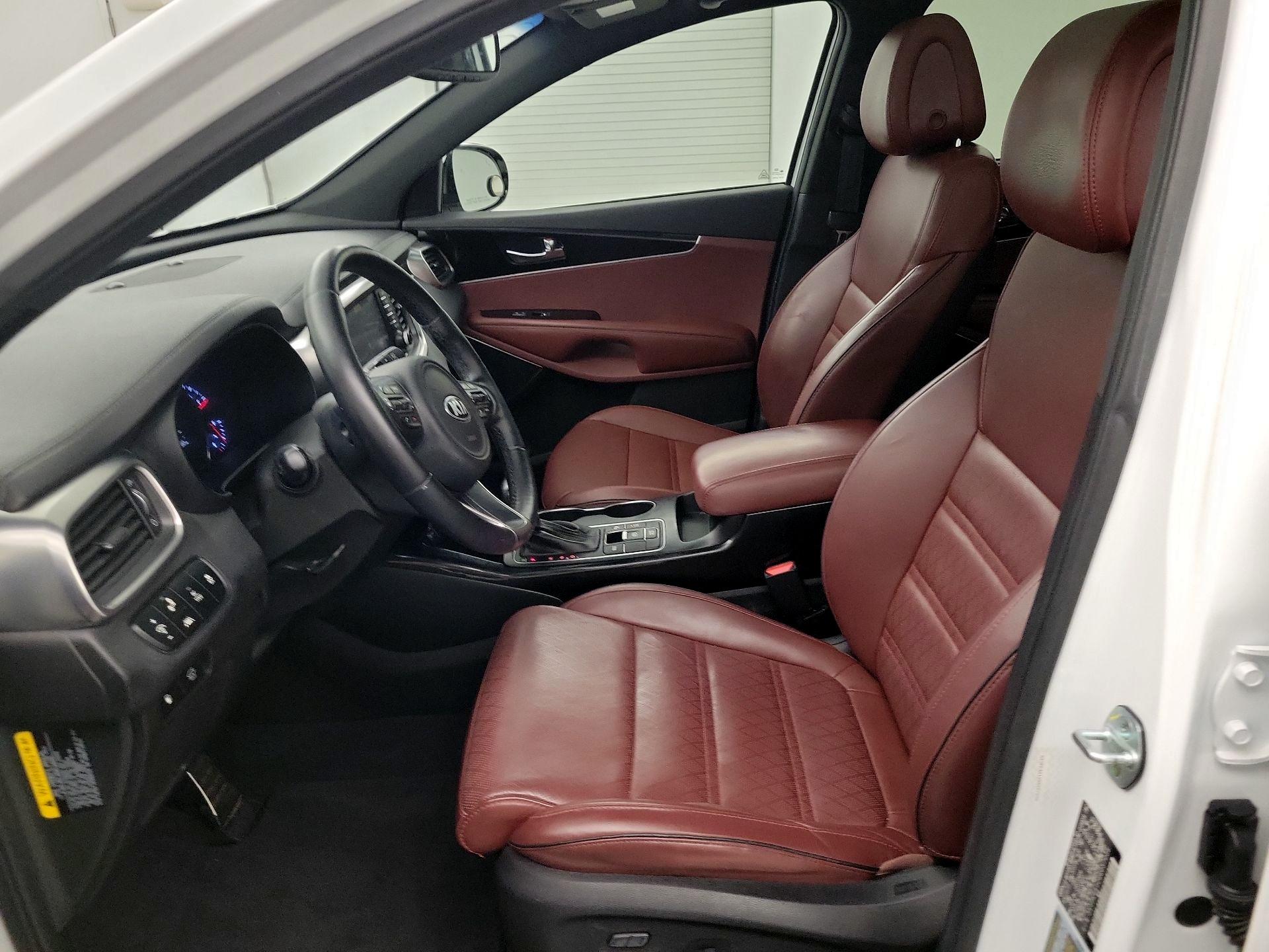 Thumbnail: 2016 Kia Sorento - 9