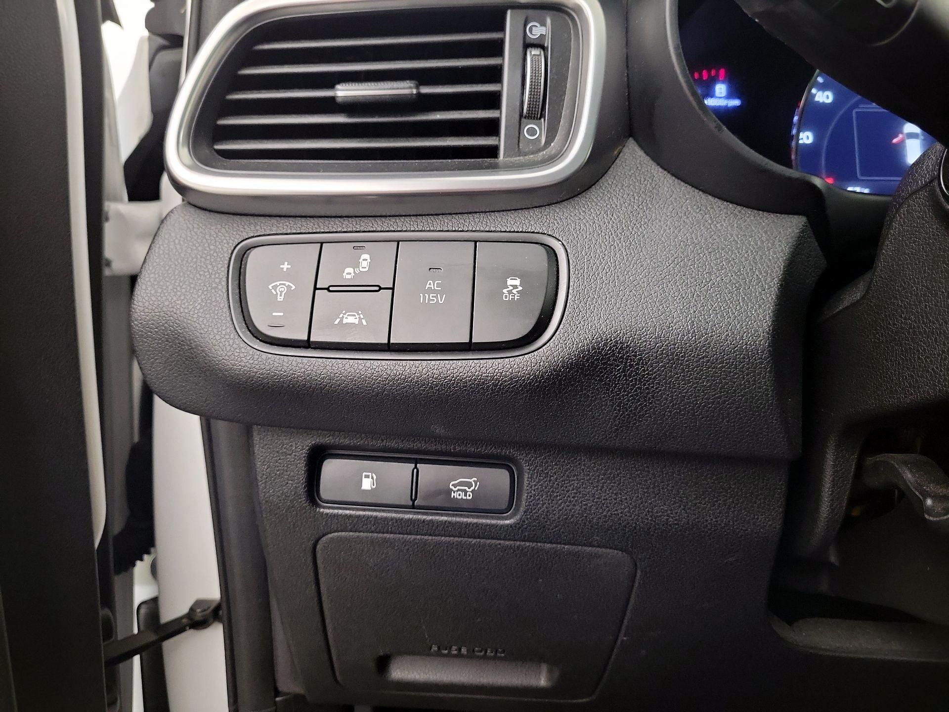 Thumbnail: 2016 Kia Sorento - 11