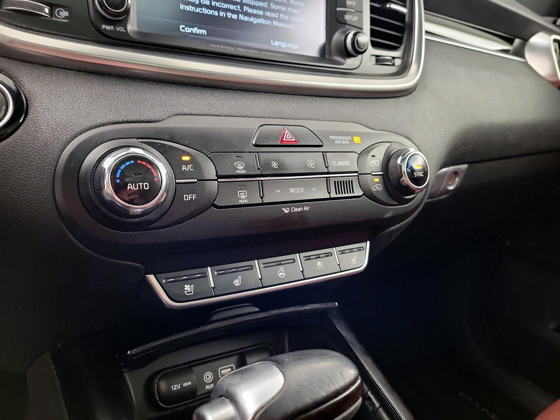 Thumbnail: 2016 Kia Sorento - 15