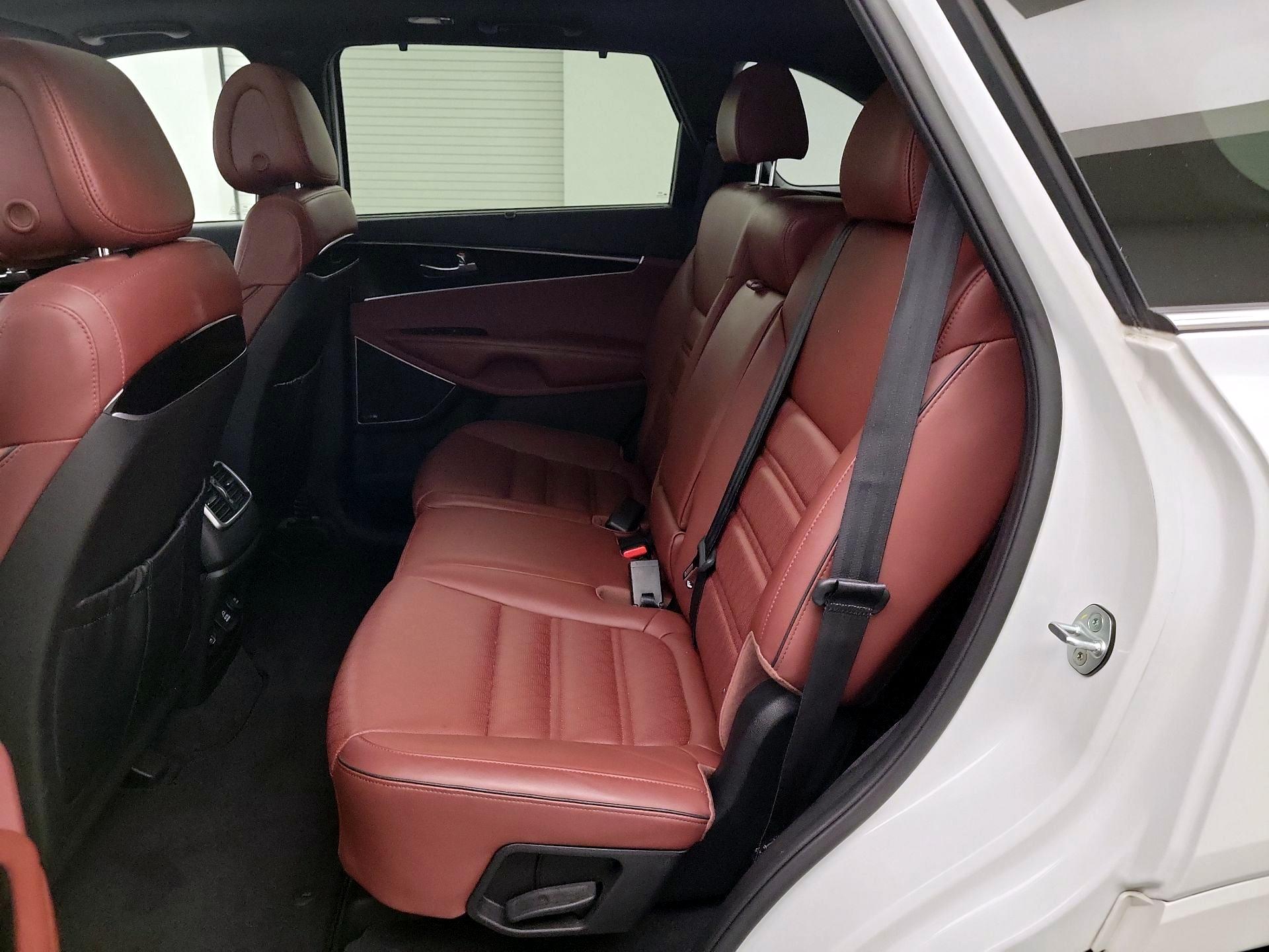 Thumbnail: 2016 Kia Sorento - 19