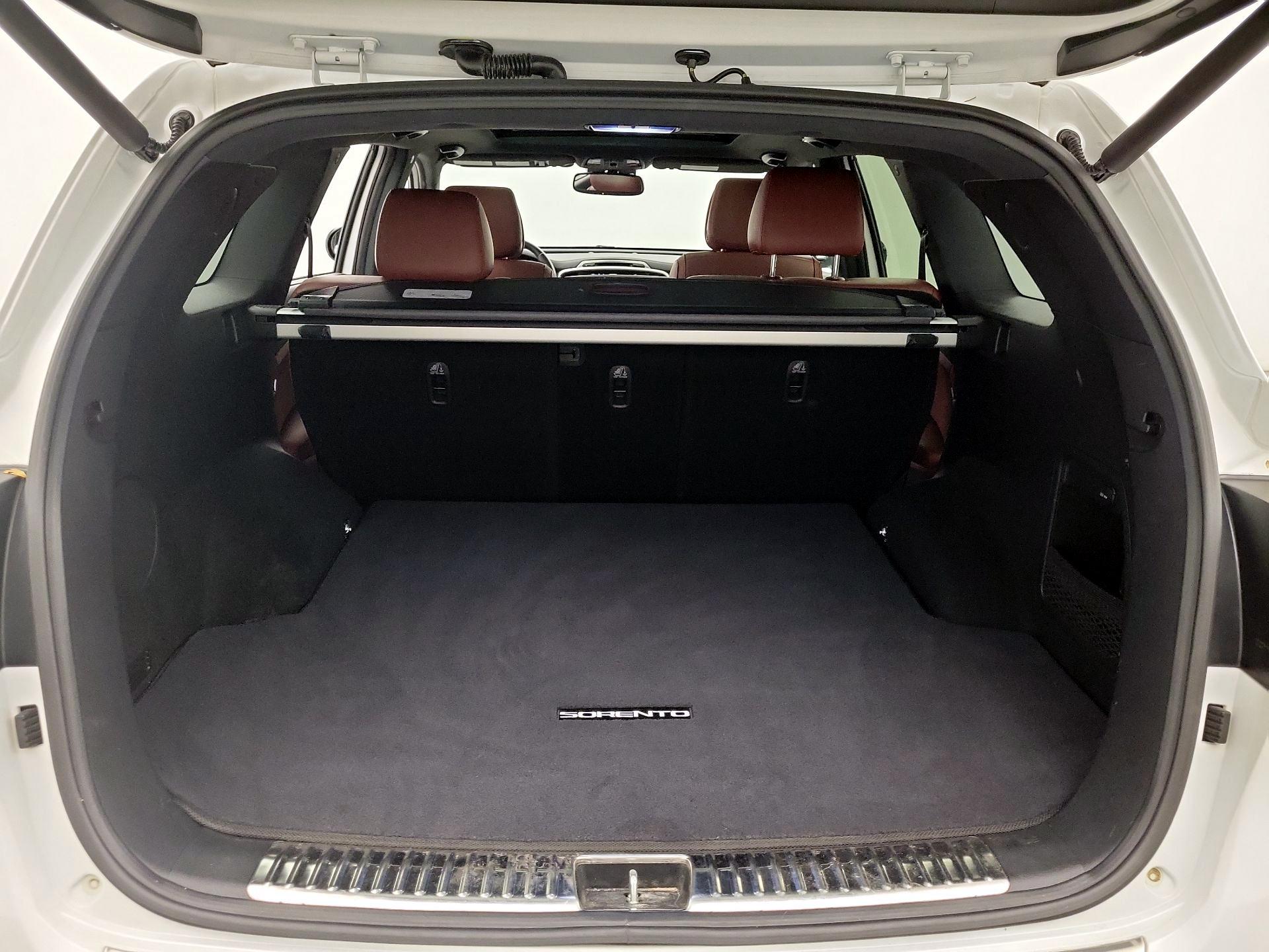 Thumbnail: 2016 Kia Sorento - 20