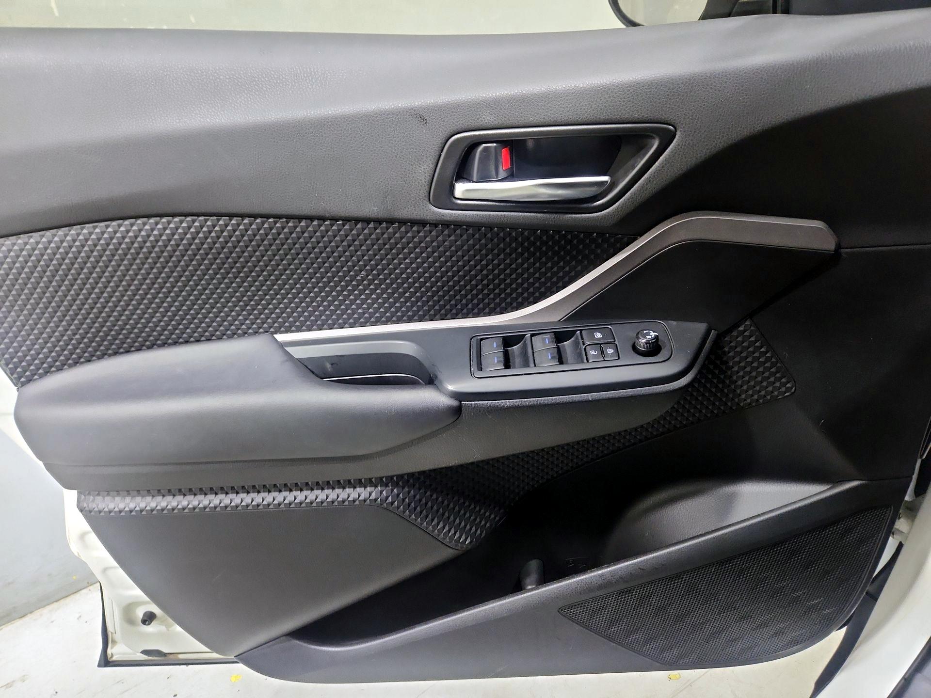 Thumbnail: 2021 Toyota C-HR - 12