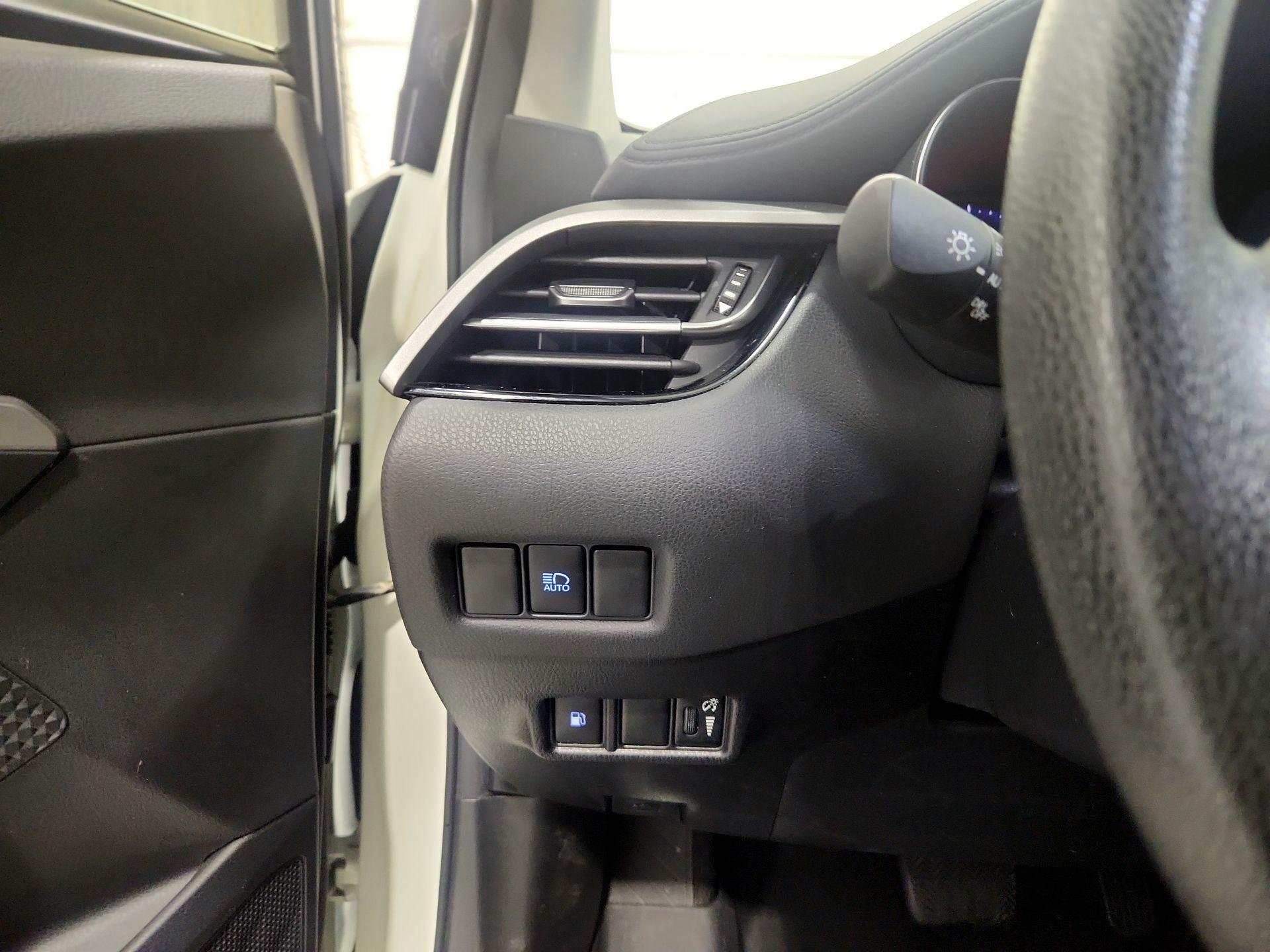 Thumbnail: 2021 Toyota C-HR - 13