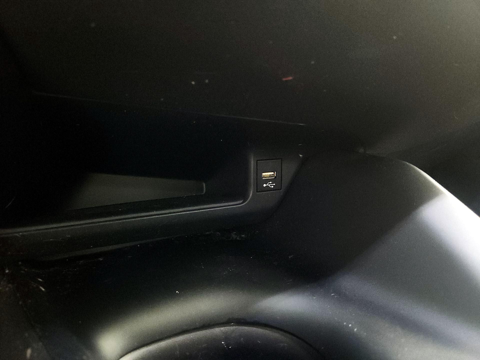 Thumbnail: 2021 Toyota C-HR - 18