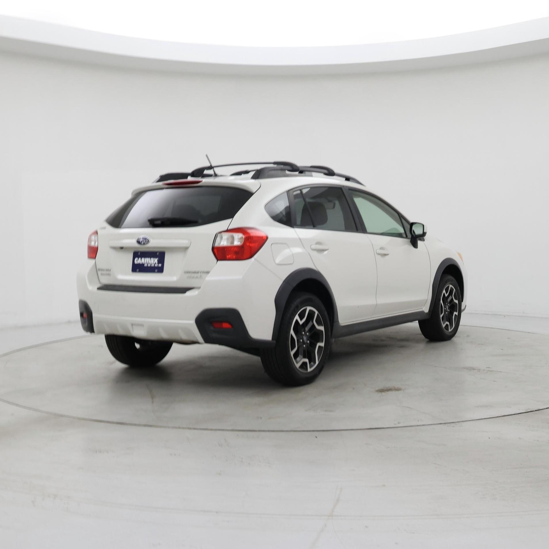 Thumbnail: 2017 Subaru Crosstrek - 8