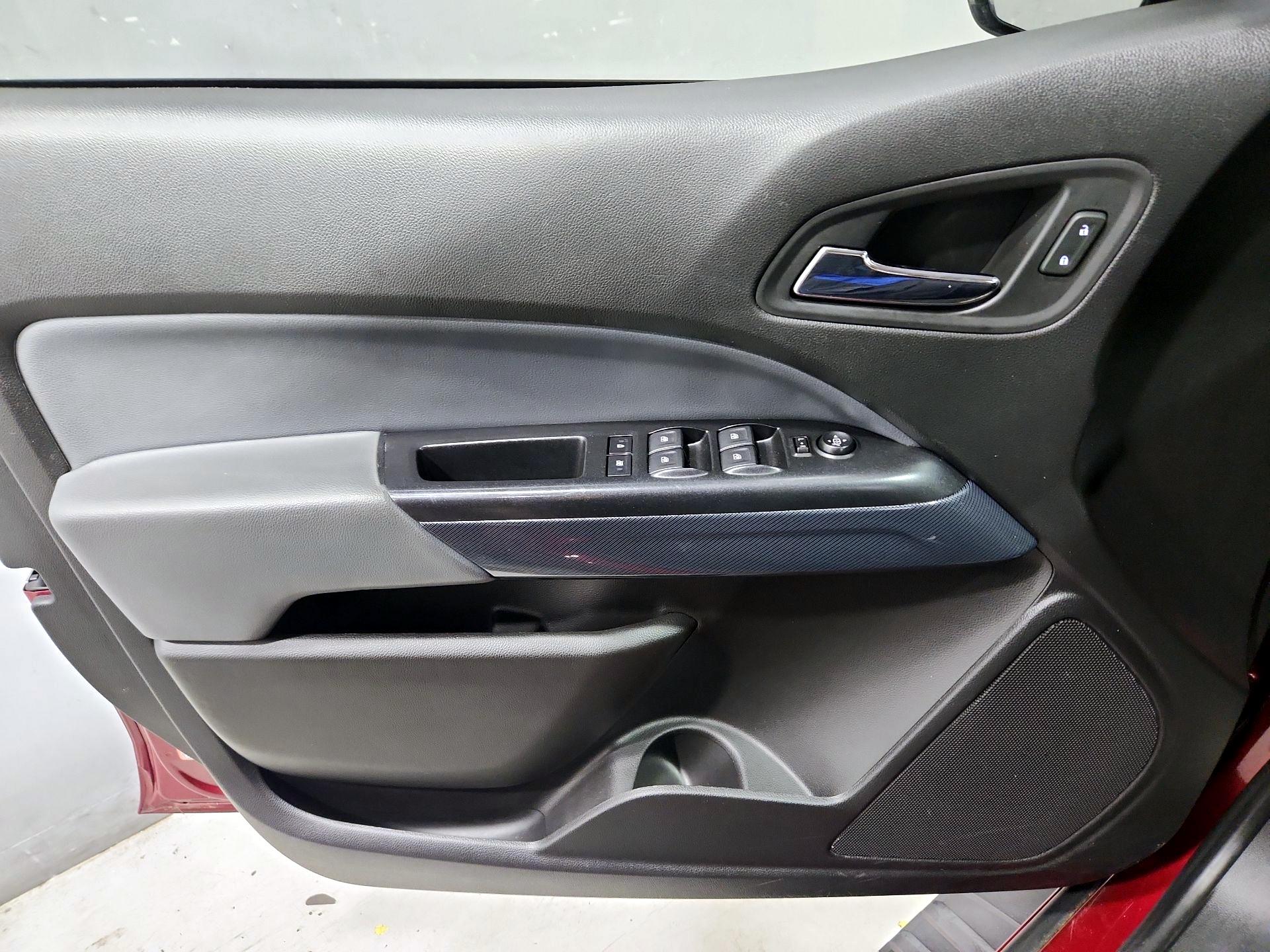 Thumbnail: 2020 Chevrolet Colorado - 12