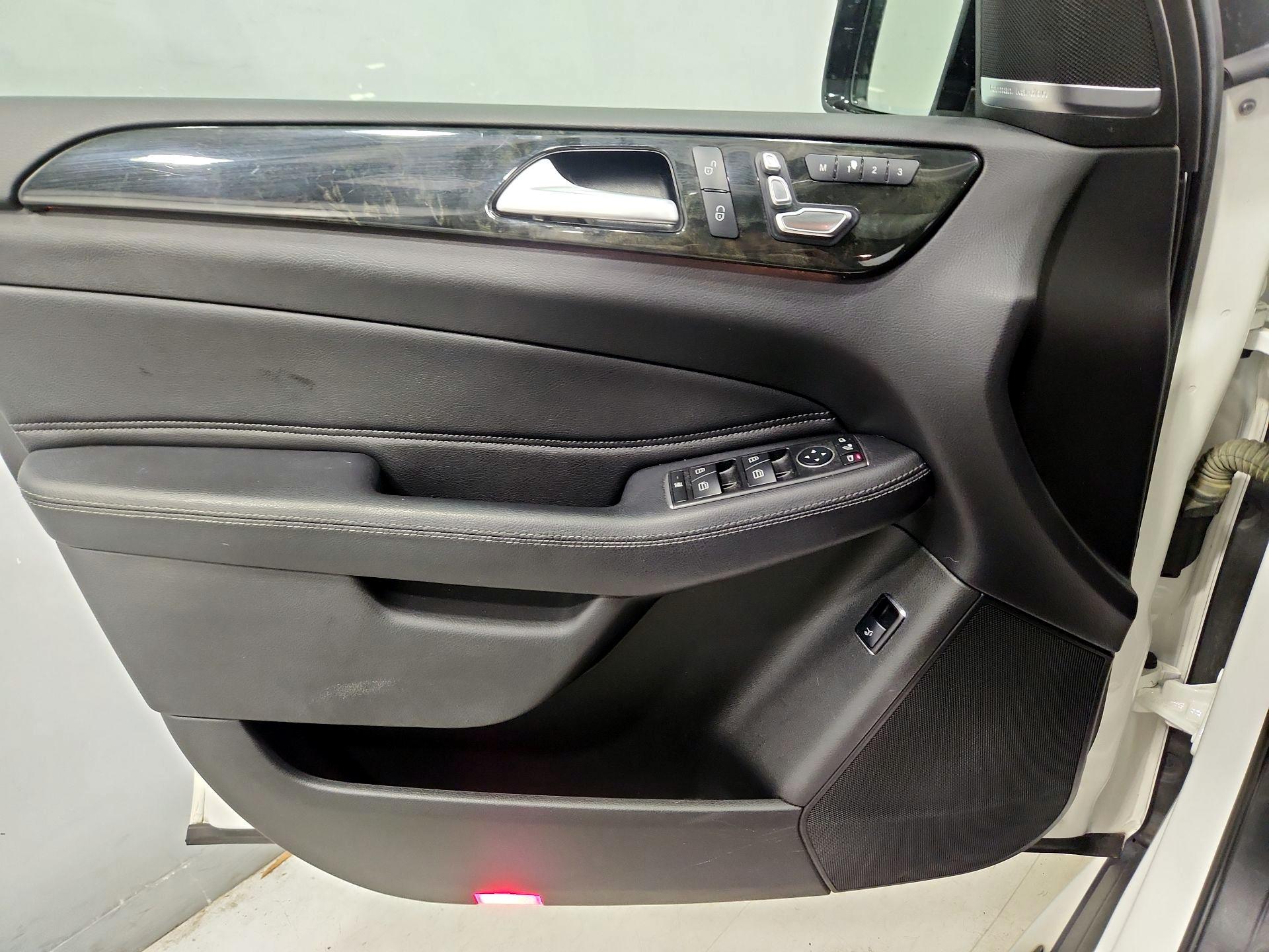 Thumbnail: 2018 Mercedes-Benz GLE - 12