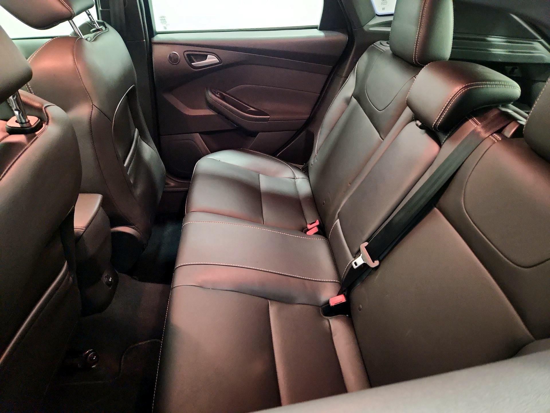 Thumbnail: 2014 Ford Focus - 17