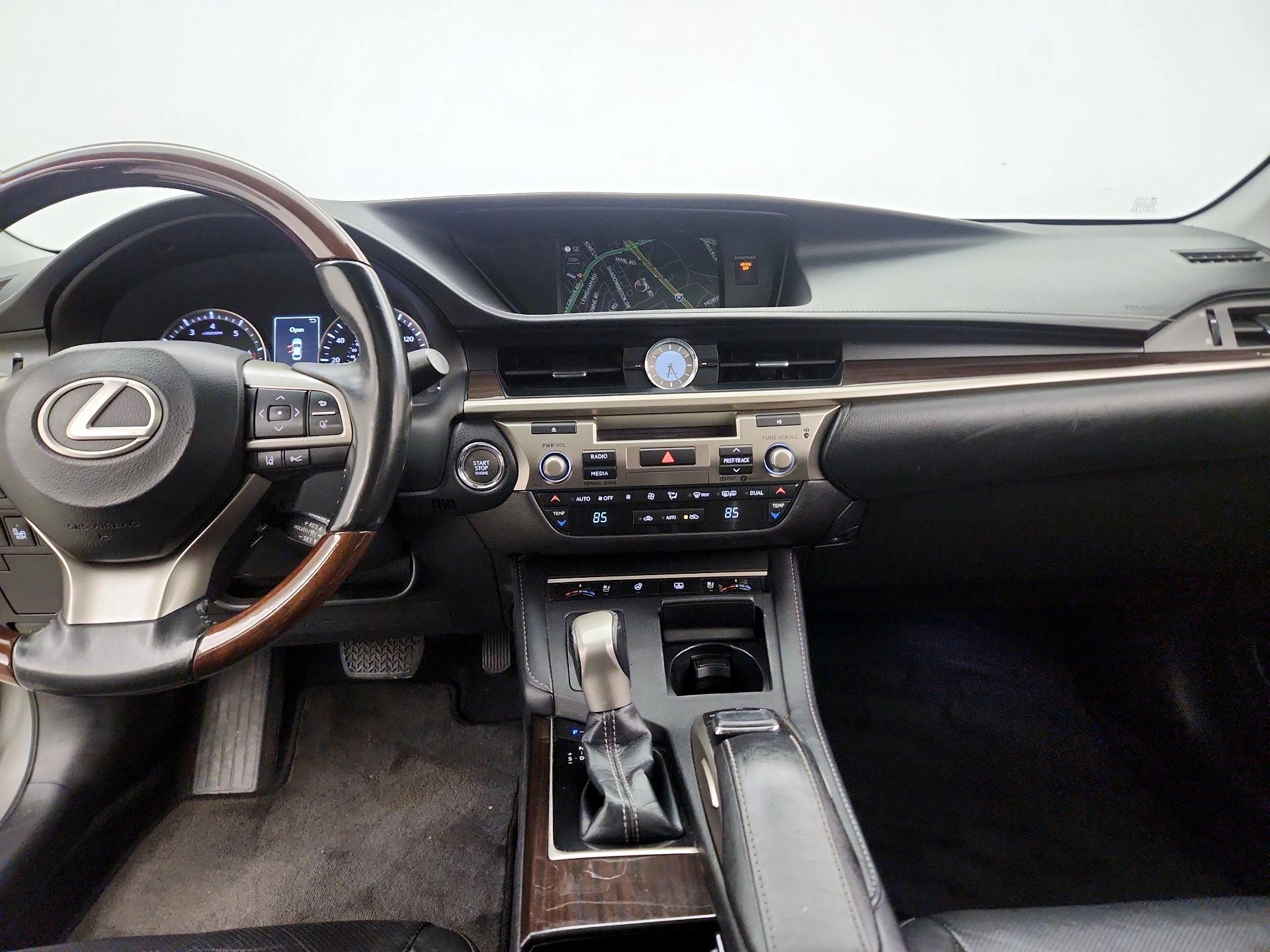 Thumbnail: 2017 Lexus ES - 9