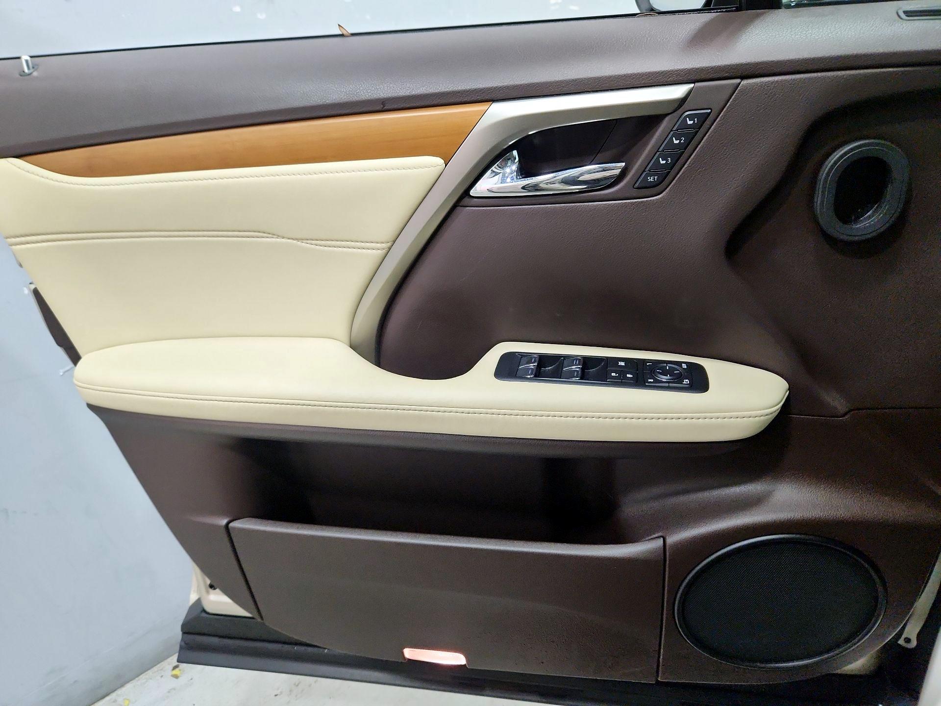 Thumbnail: 2017 Lexus RX - 12