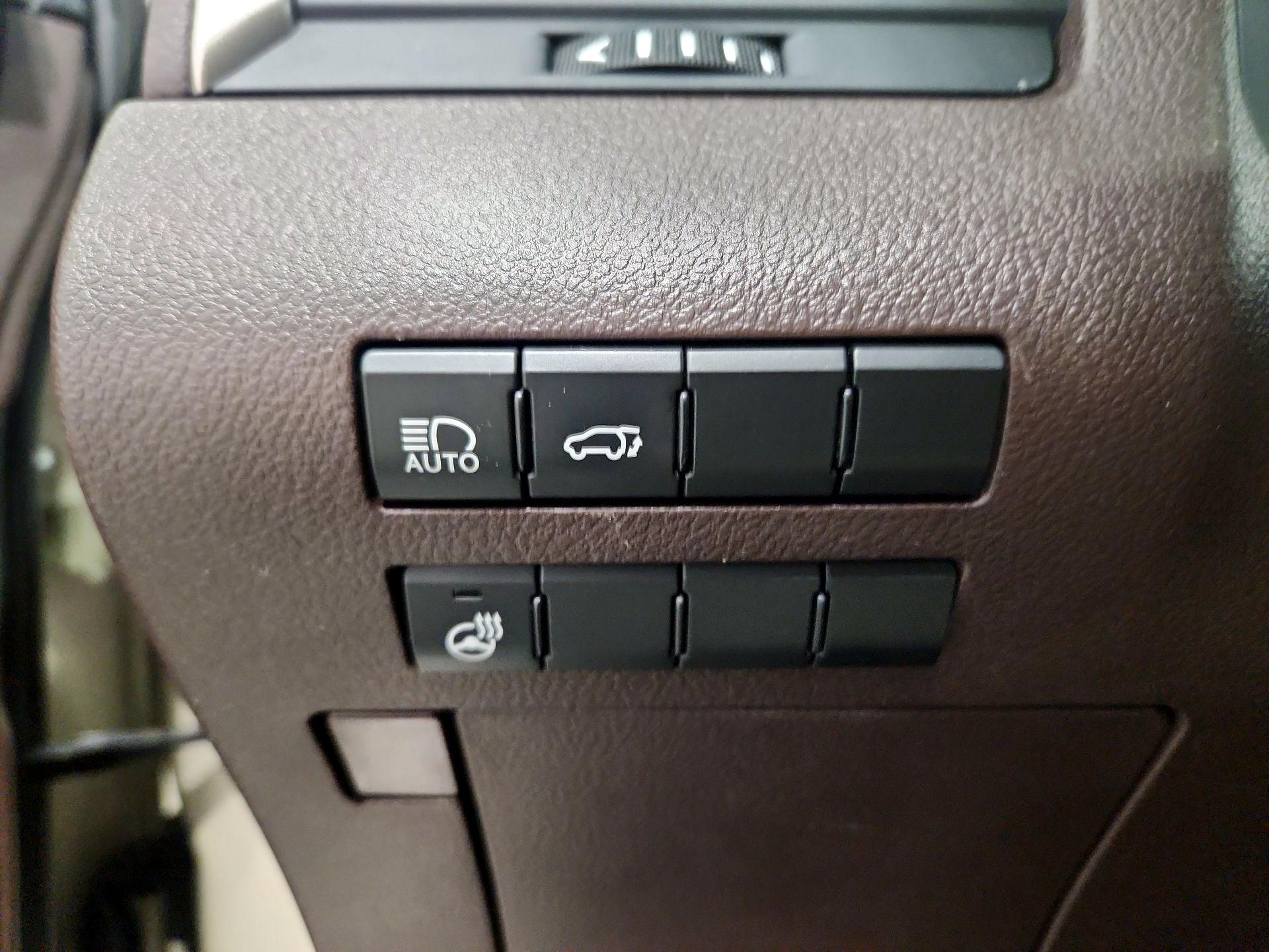 Thumbnail: 2017 Lexus RX - 13