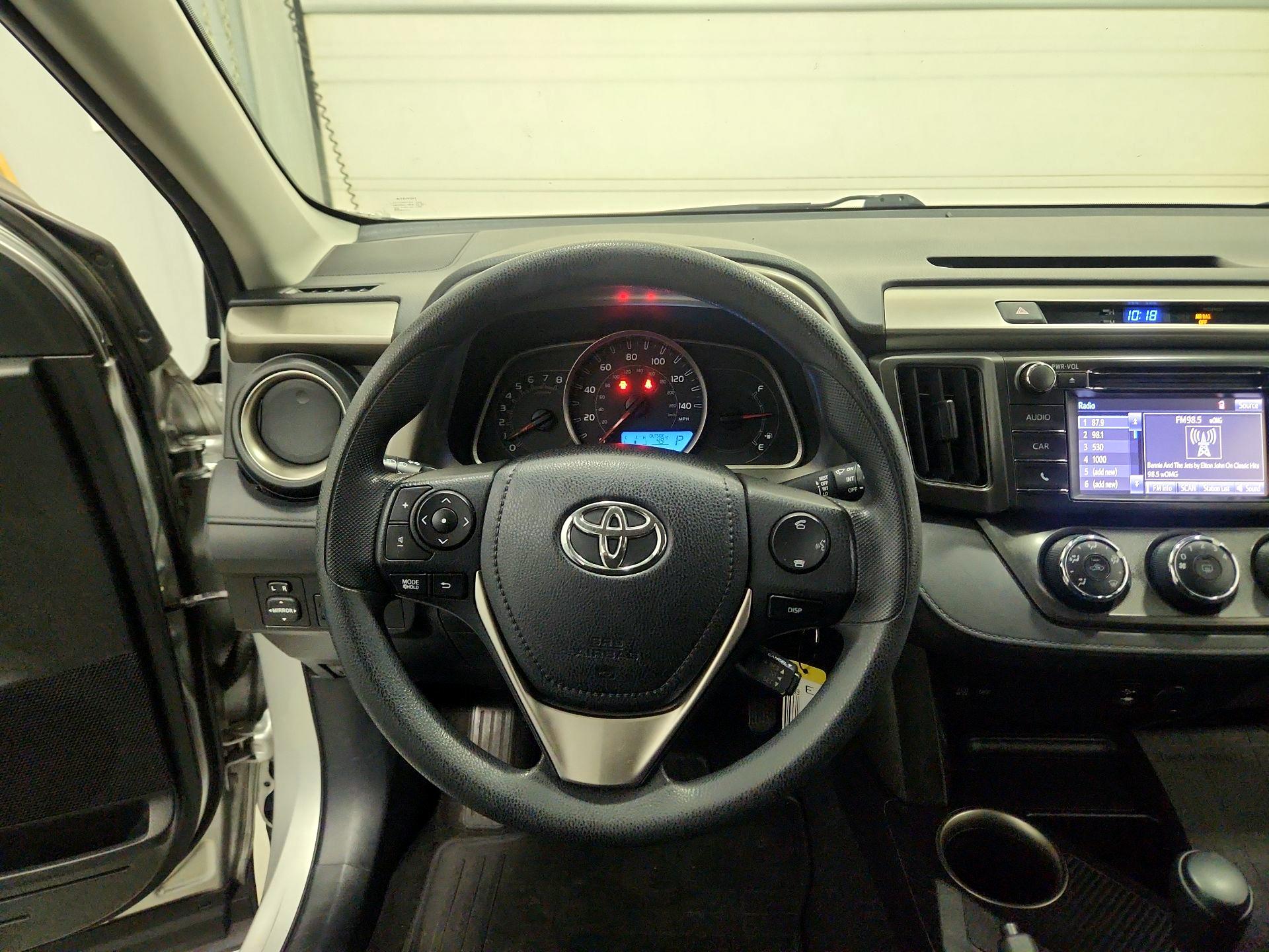 Thumbnail: 2014 Toyota RAV4 - 10