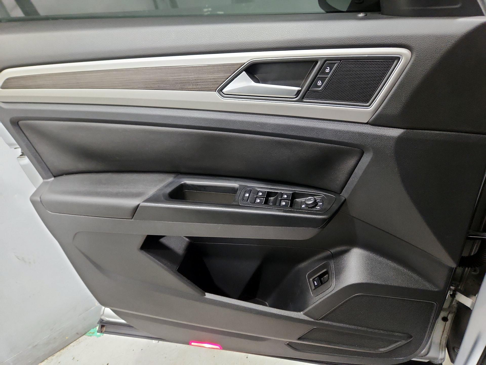 Thumbnail: 2019 Volkswagen Atlas - 12