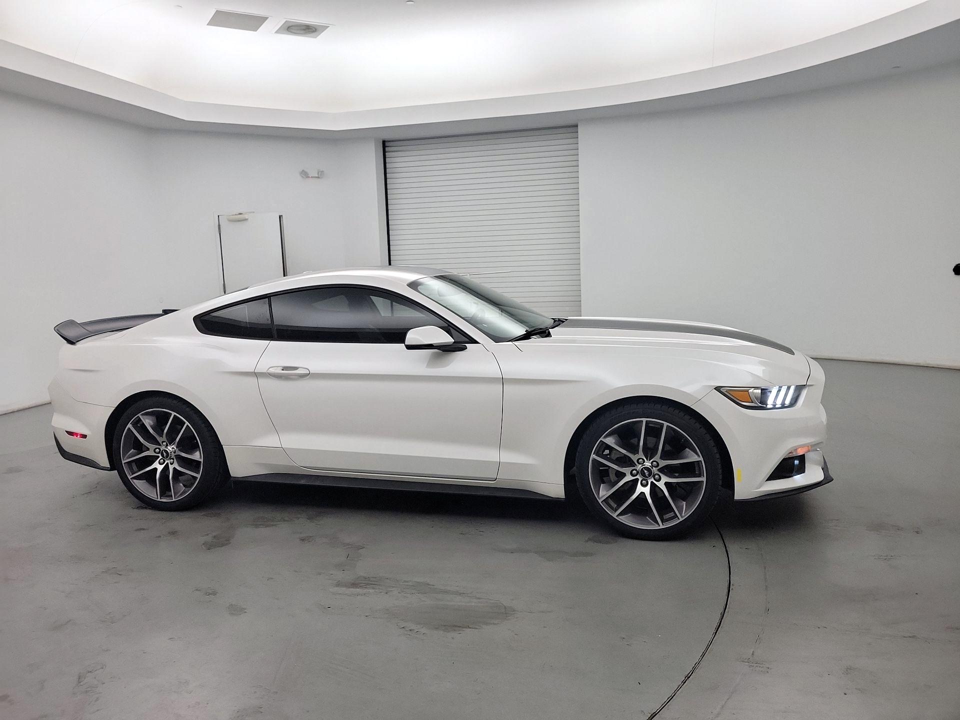 Thumbnail: 2017 Ford Mustang - 4