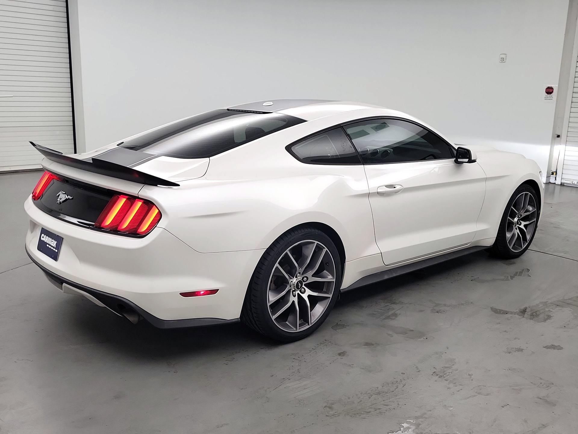 Thumbnail: 2017 Ford Mustang - 5