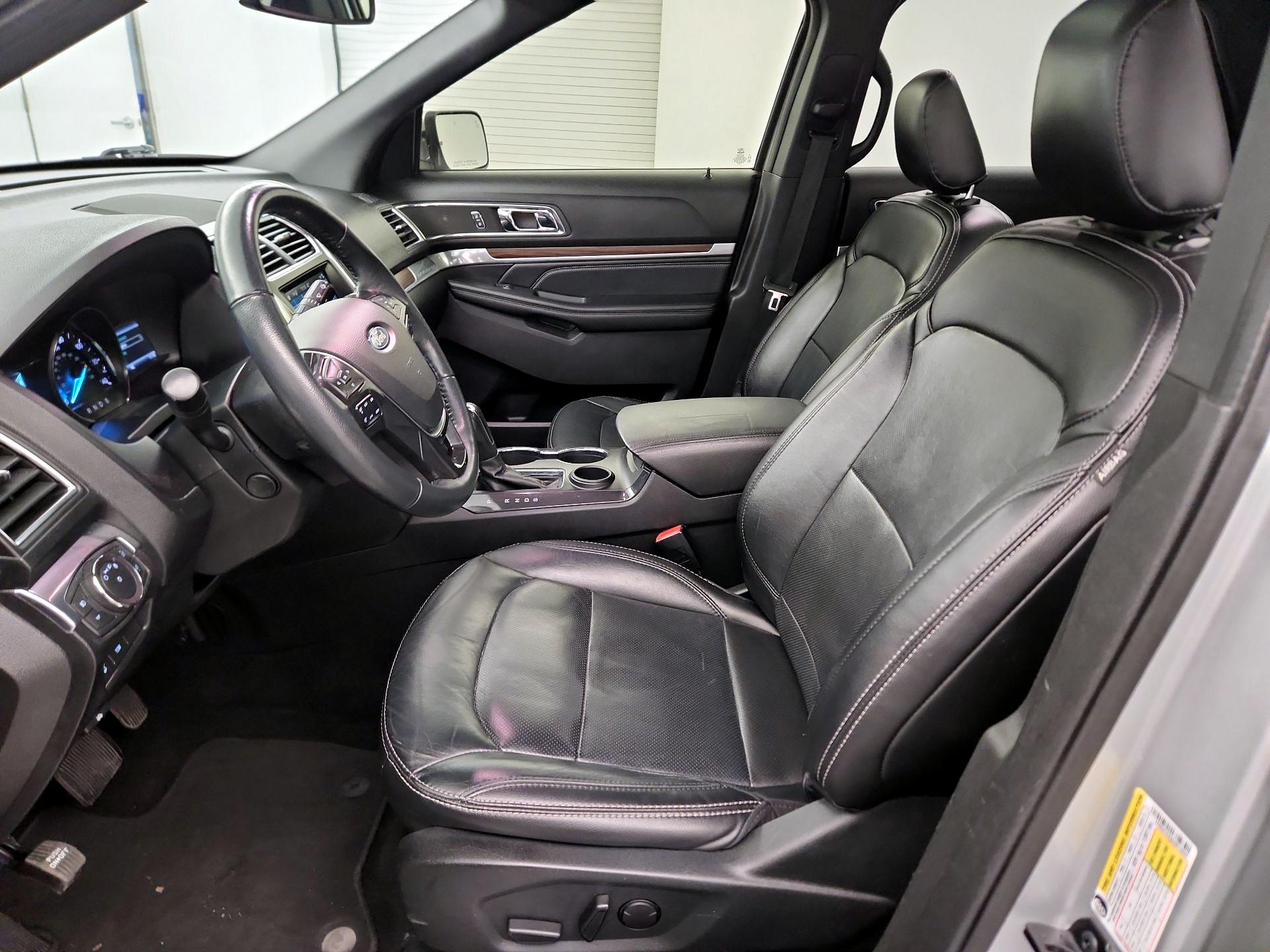 Thumbnail: 2019 Ford Explorer - 9