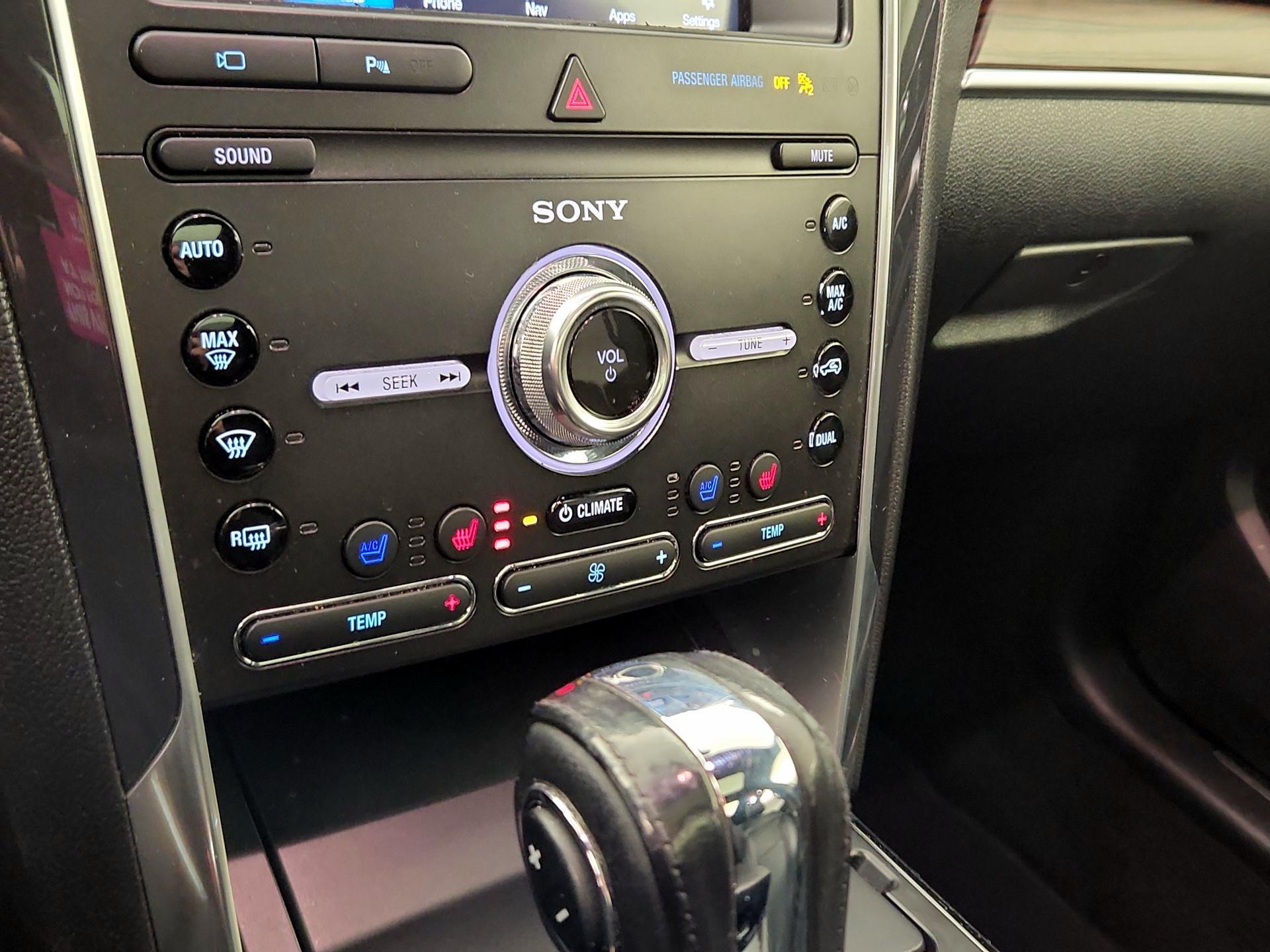 Thumbnail: 2019 Ford Explorer - 15