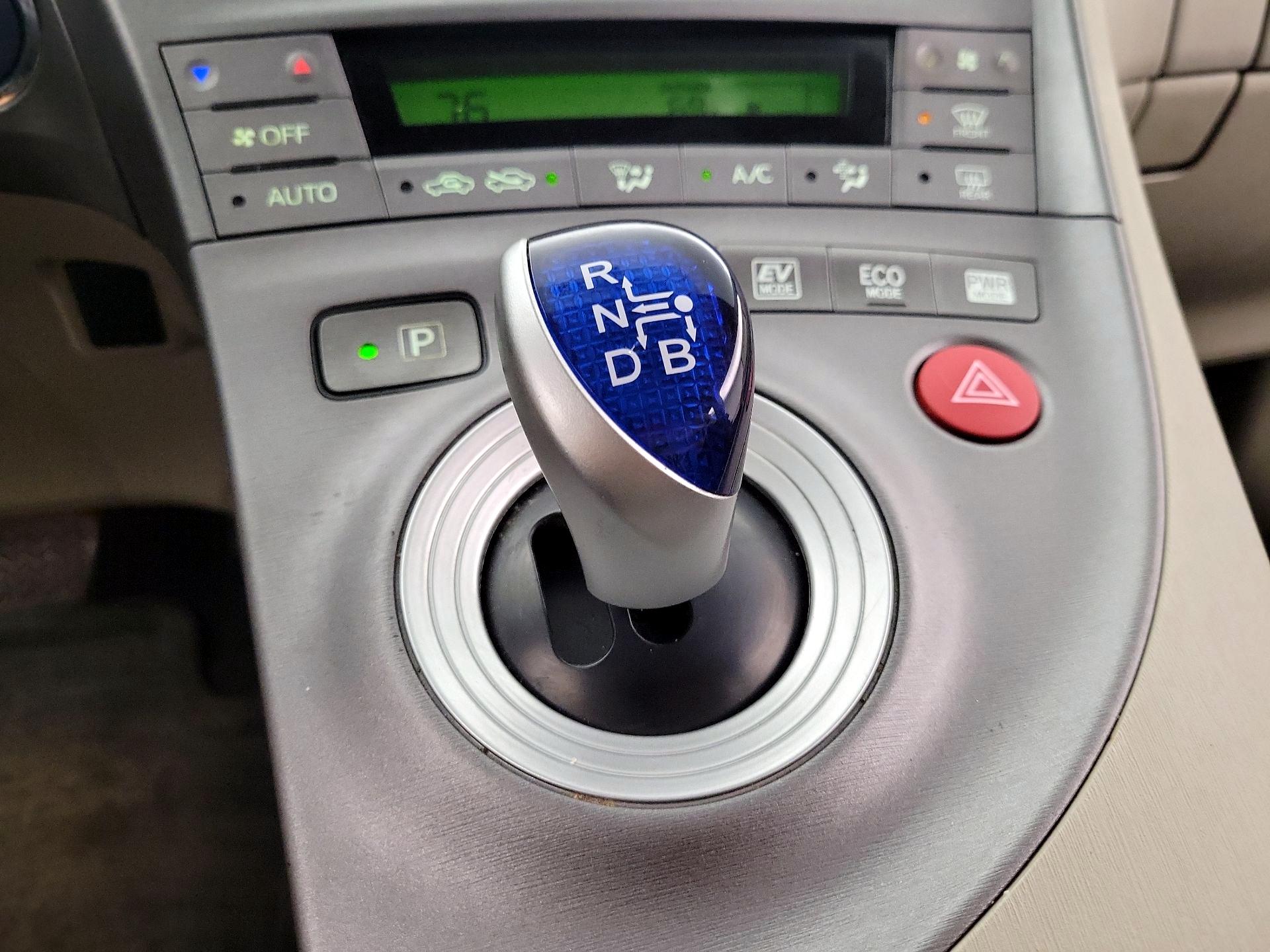 Thumbnail: 2014 Toyota Prius - 15