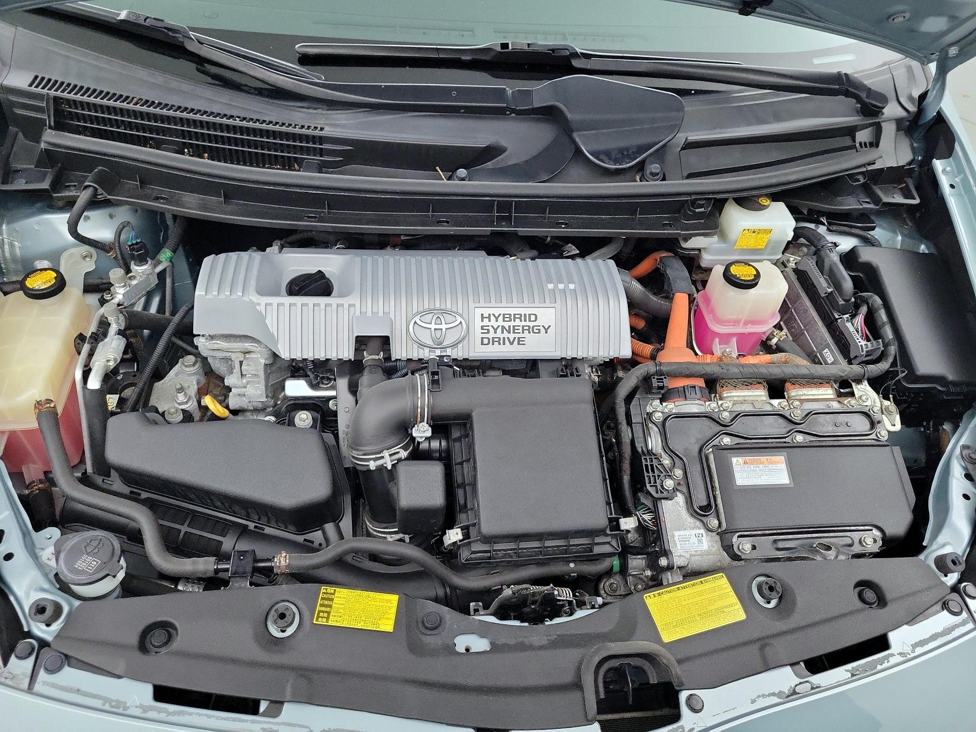 Thumbnail: 2014 Toyota Prius - 19