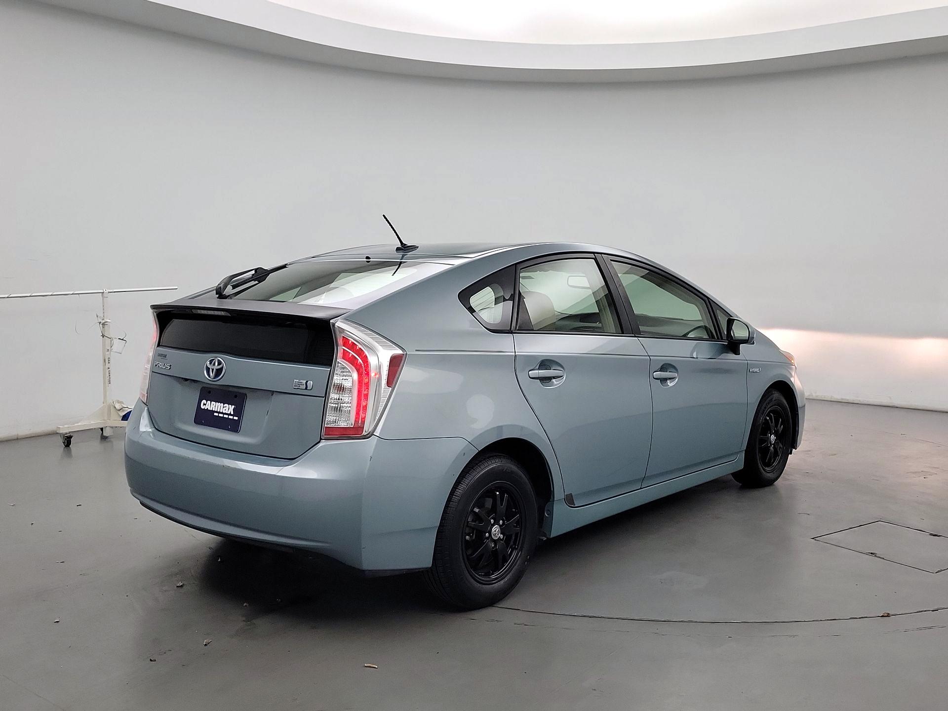 Thumbnail: 2014 Toyota Prius - 5