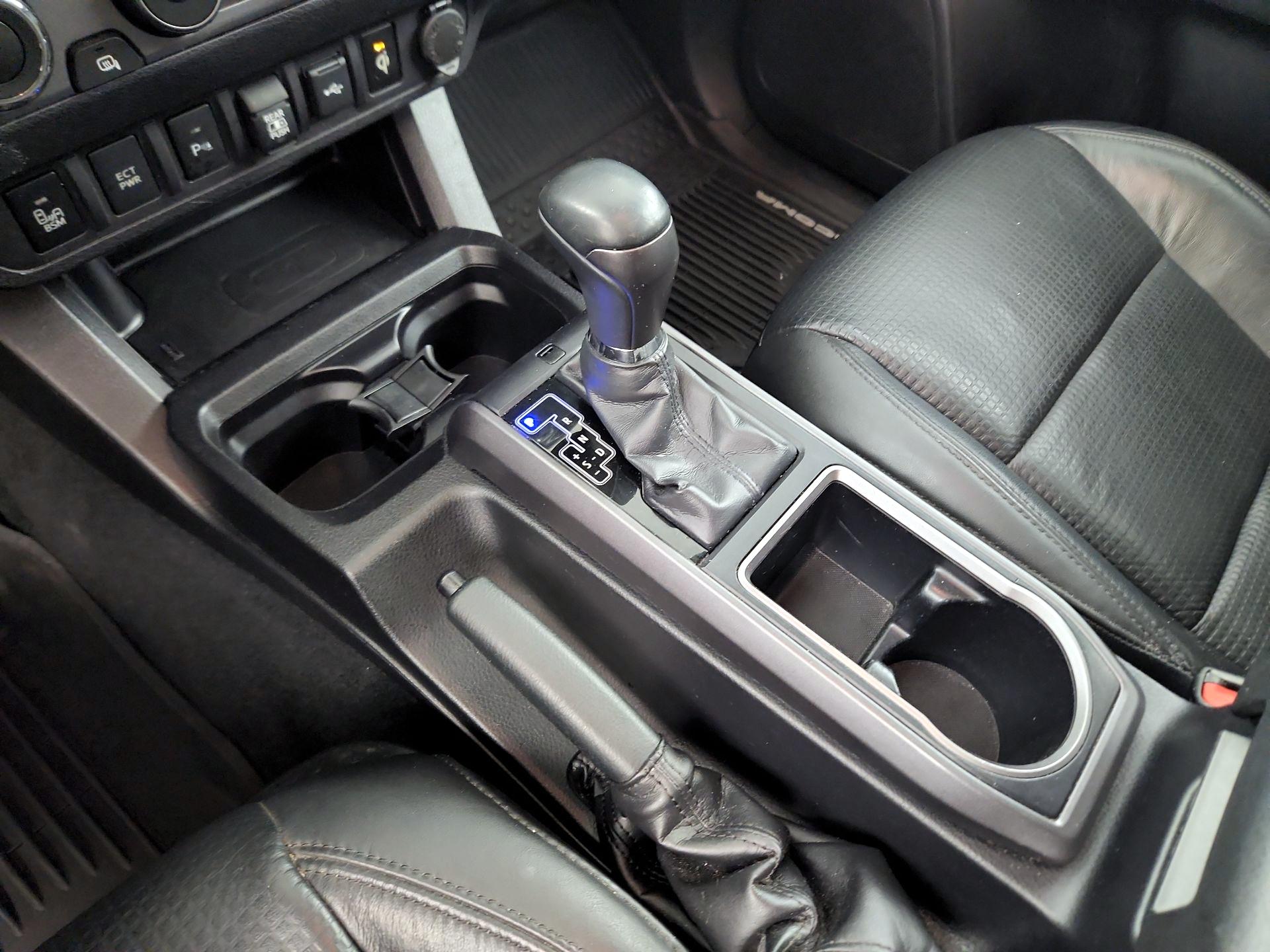 Thumbnail: 2020 Toyota Tacoma - 16