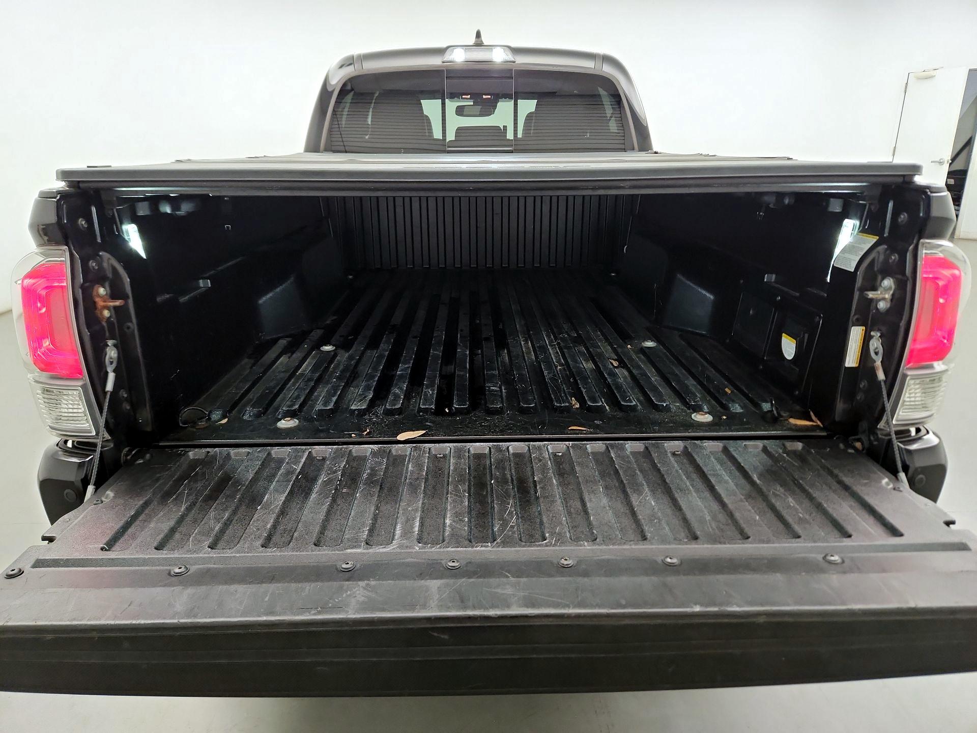 Thumbnail: 2020 Toyota Tacoma - 20