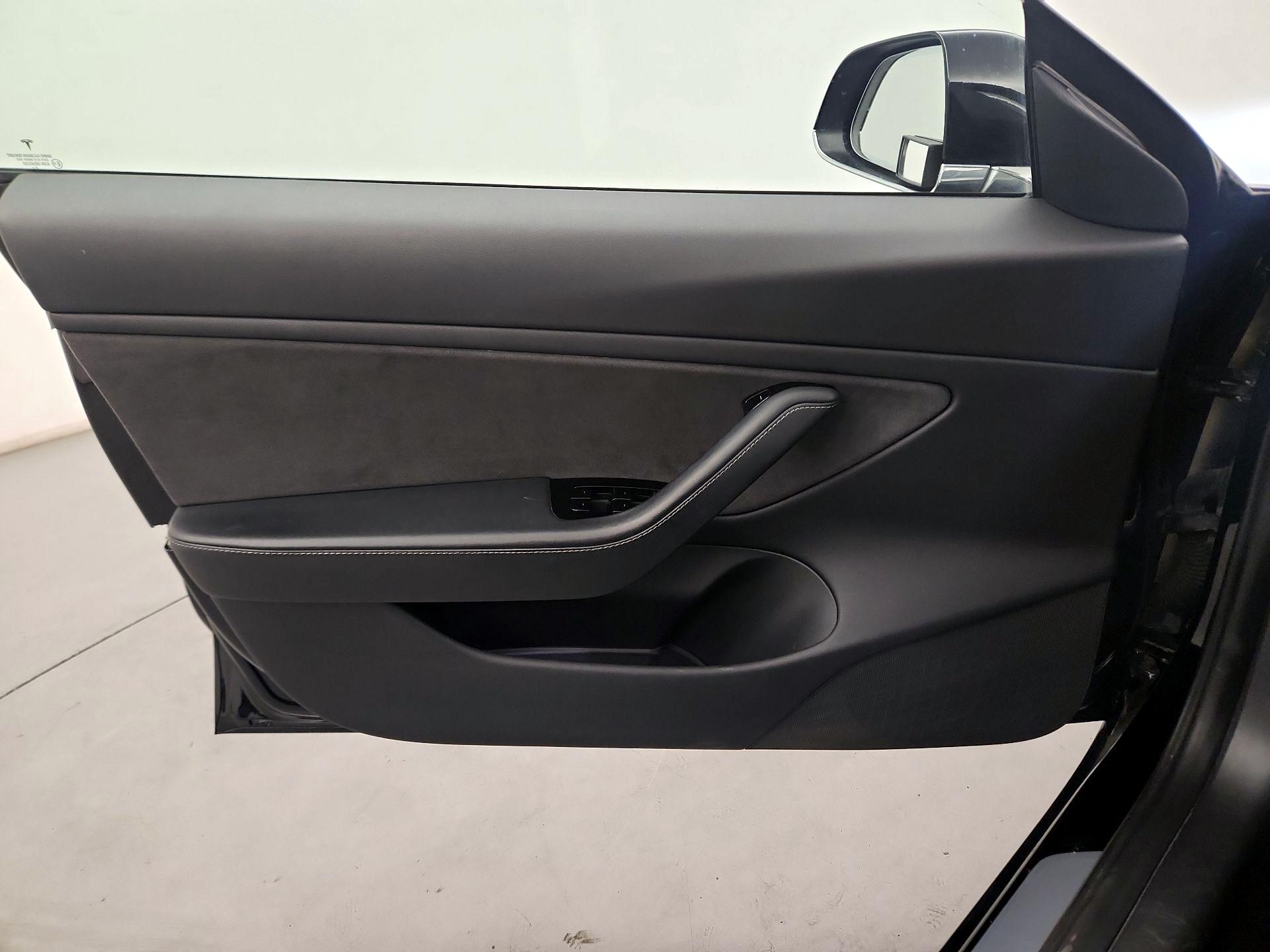 Thumbnail: 2019 Tesla Model 3 - 10