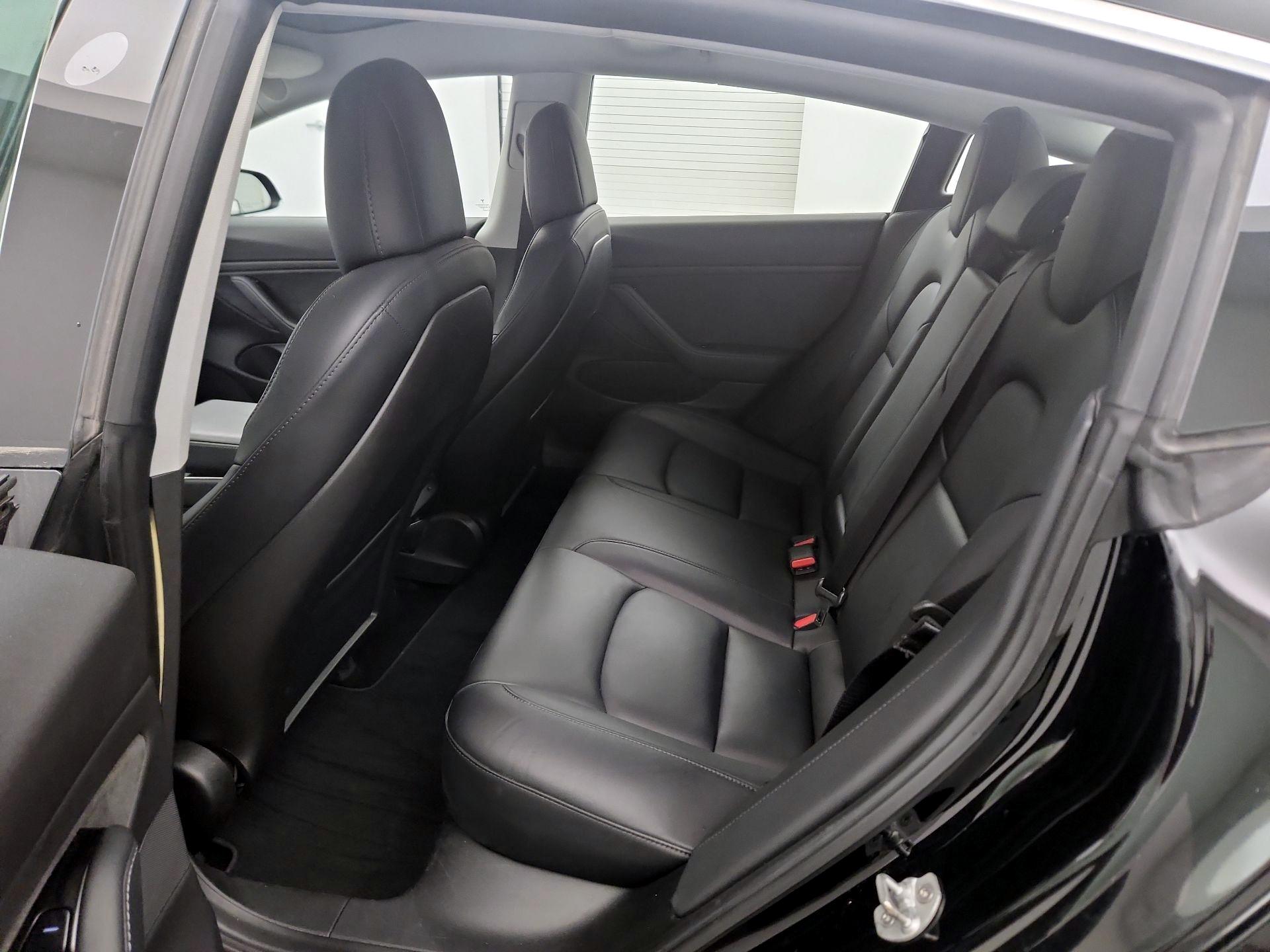 Thumbnail: 2019 Tesla Model 3 - 16