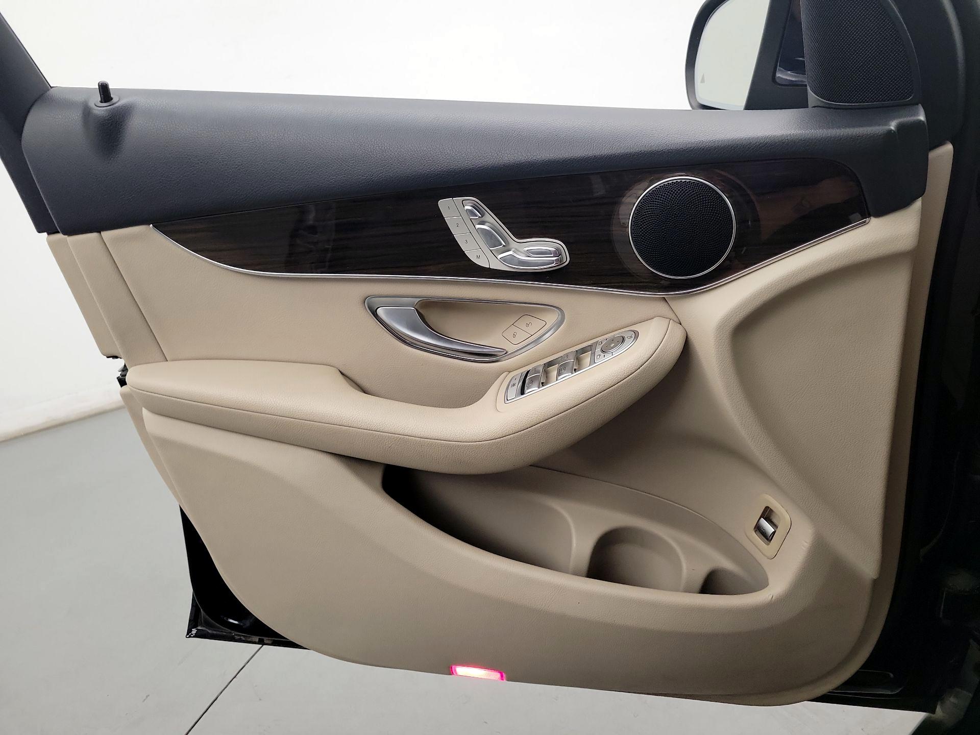 Thumbnail: 2018 Mercedes-Benz GLC - 10