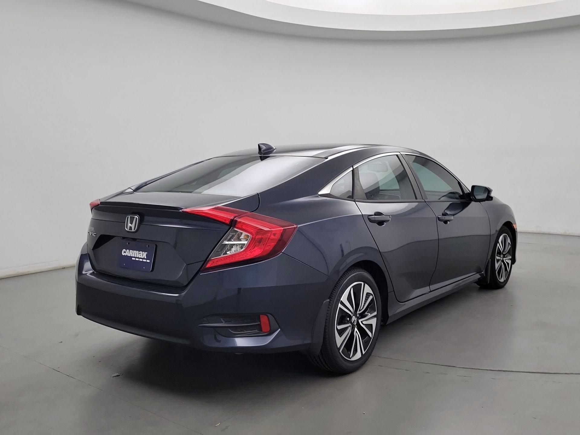 Thumbnail: 2016 Honda Civic - 5