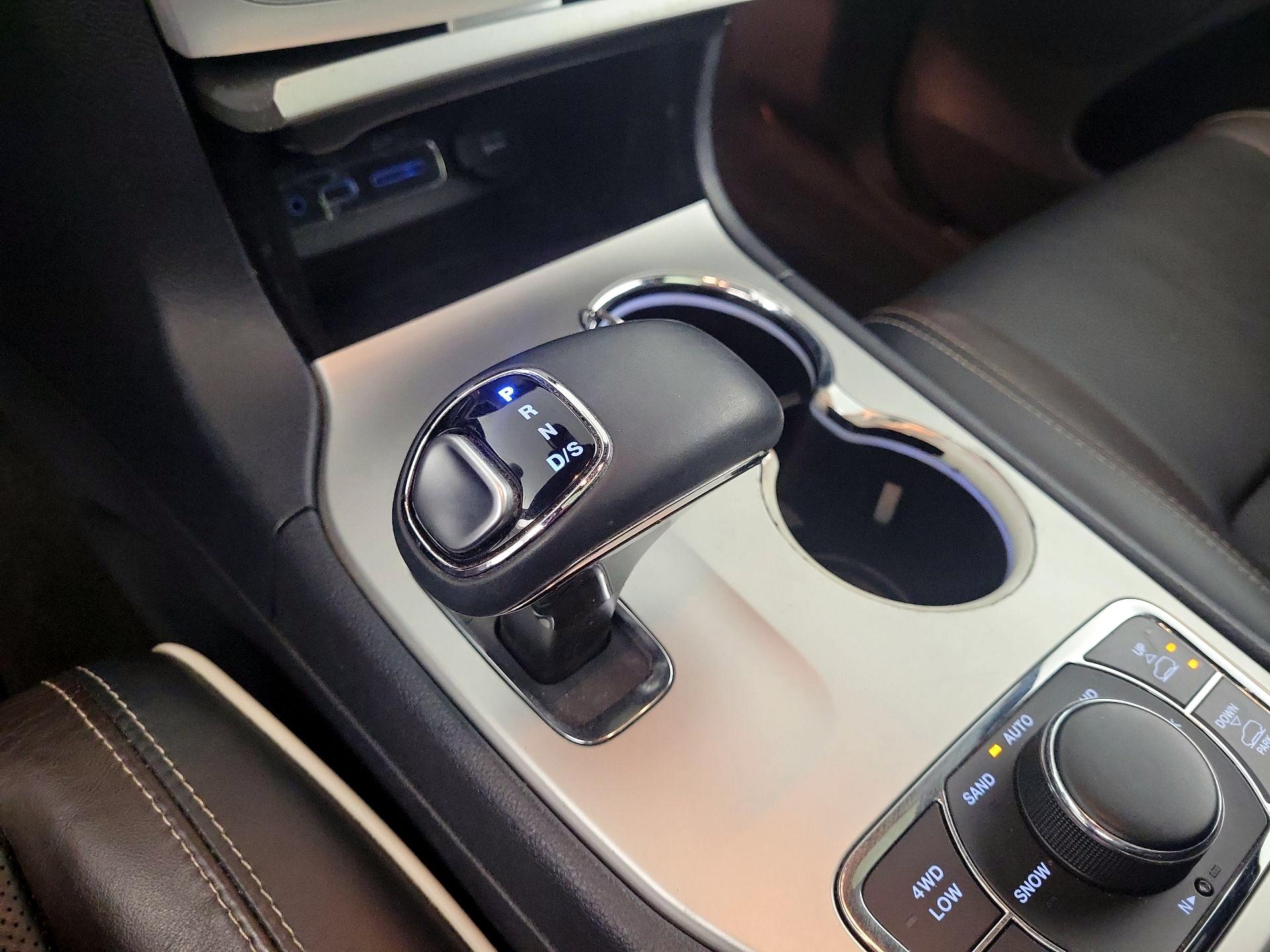 Thumbnail: 2014 Jeep Grand Cherokee - 16