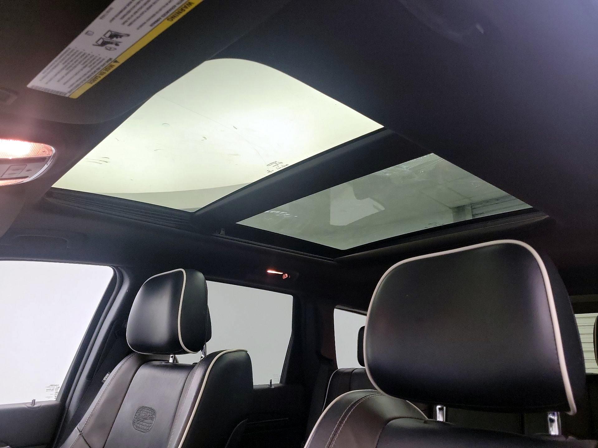 Thumbnail: 2014 Jeep Grand Cherokee - 18