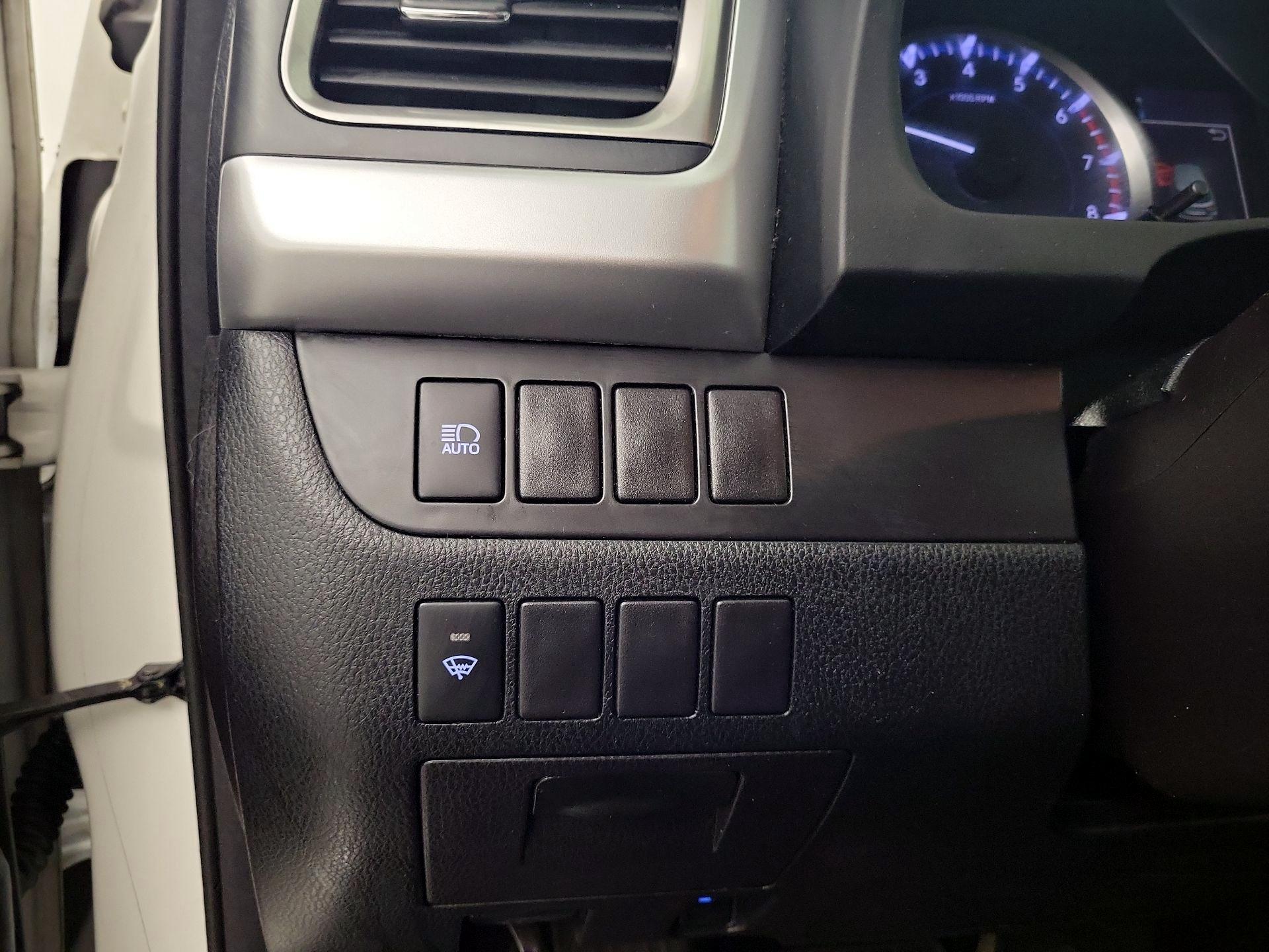 Thumbnail: 2017 Toyota Highlander - 11