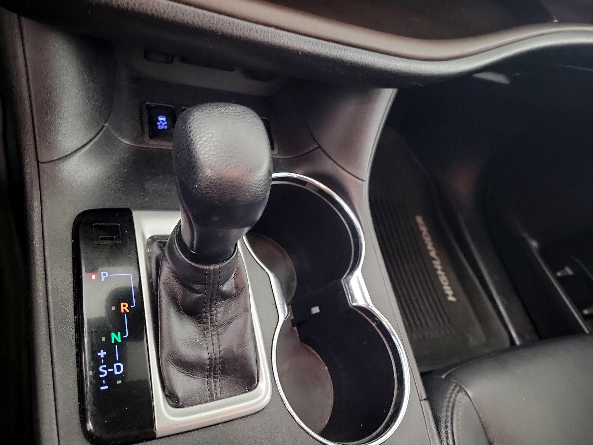 Thumbnail: 2017 Toyota Highlander - 15