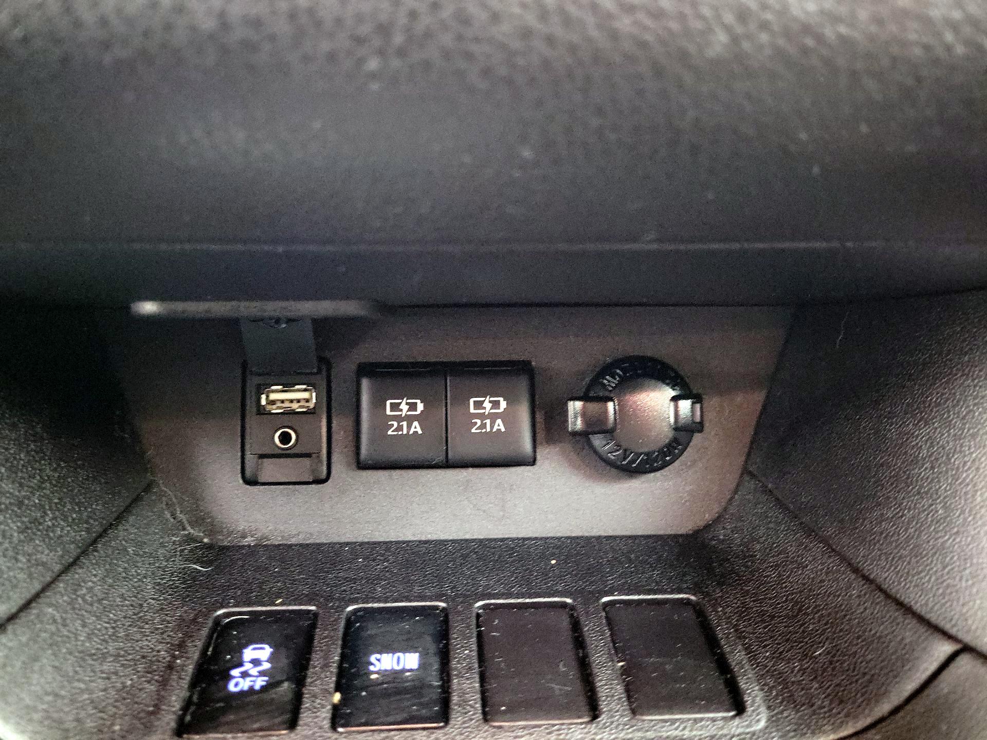 Thumbnail: 2017 Toyota Highlander - 16