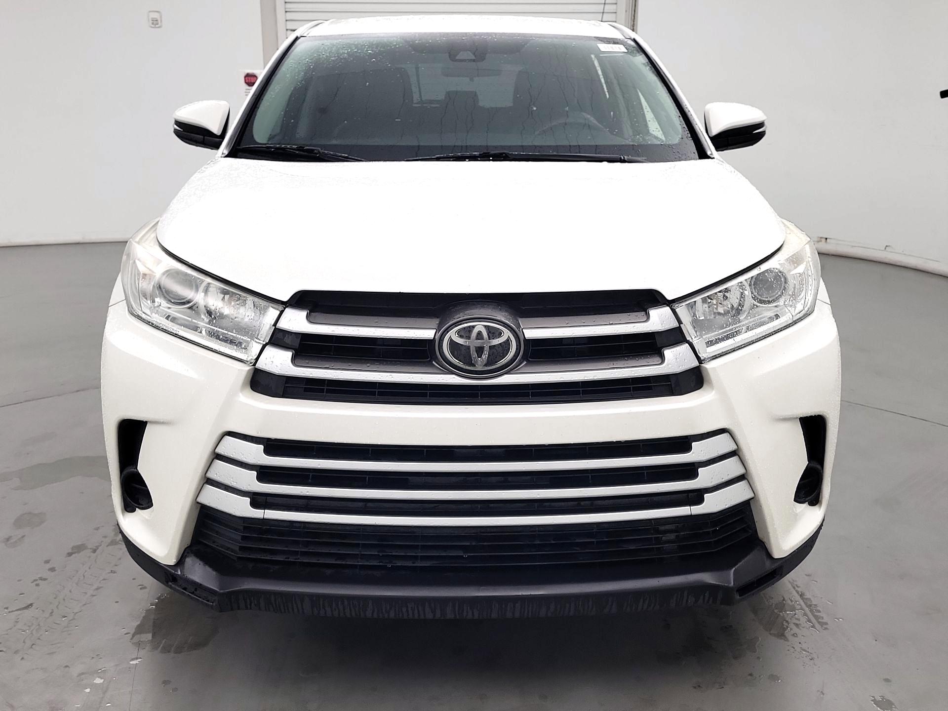 Thumbnail: 2017 Toyota Highlander - 2