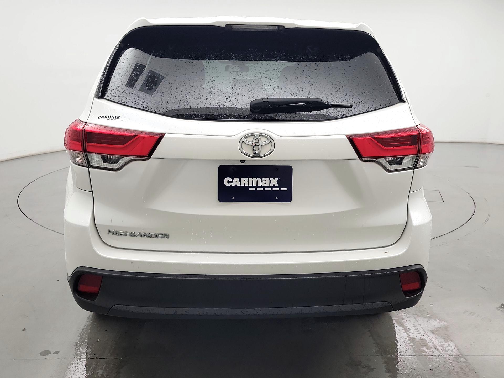 Thumbnail: 2017 Toyota Highlander - 6