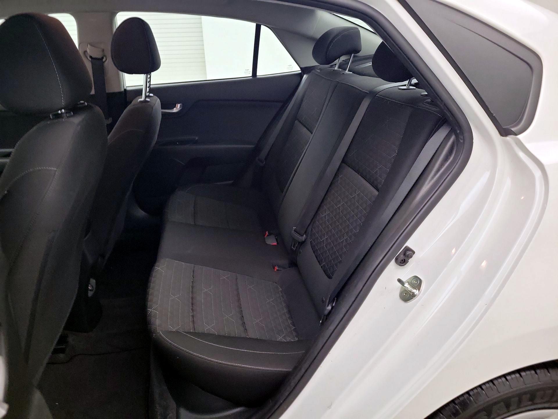 Thumbnail: 2022 Kia Rio - 17