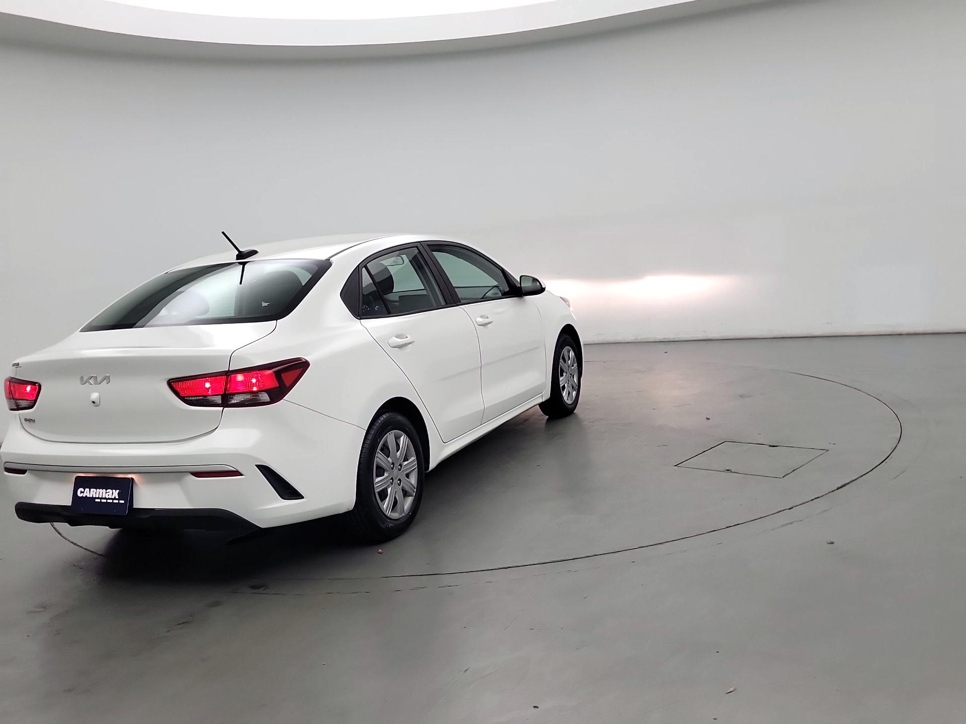 Thumbnail: 2022 Kia Rio - 5