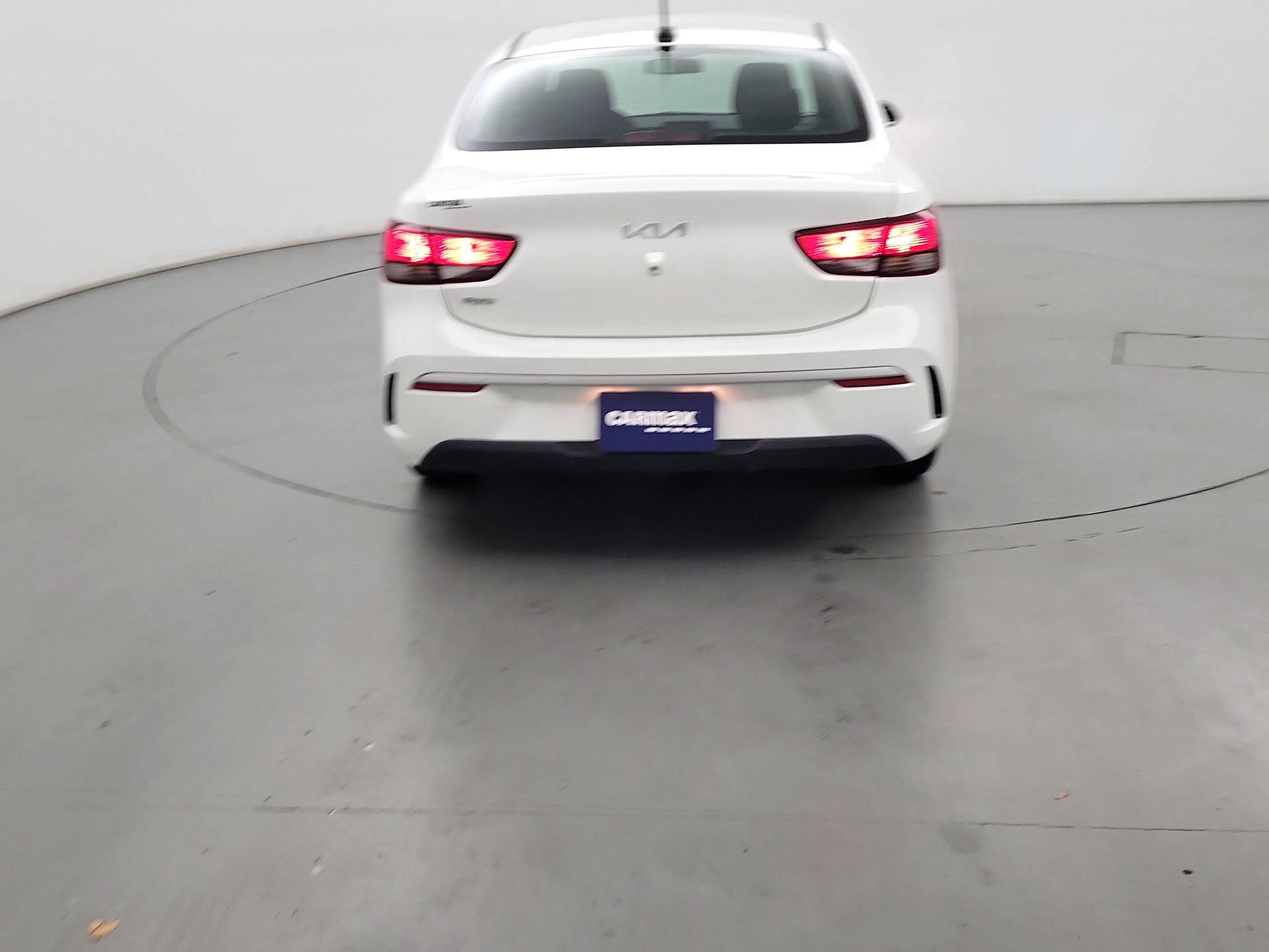 Thumbnail: 2022 Kia Rio - 6