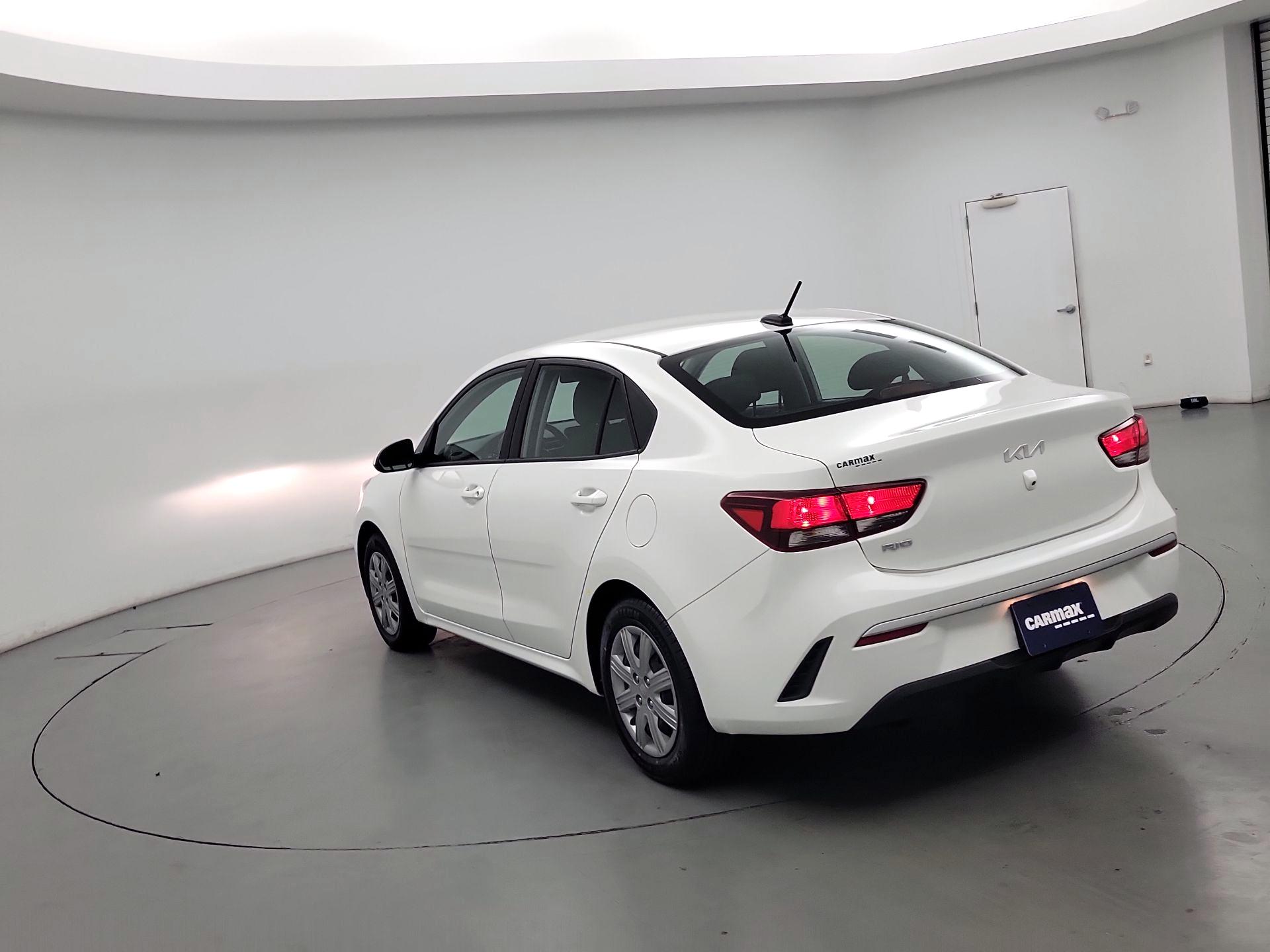 Thumbnail: 2022 Kia Rio - 7