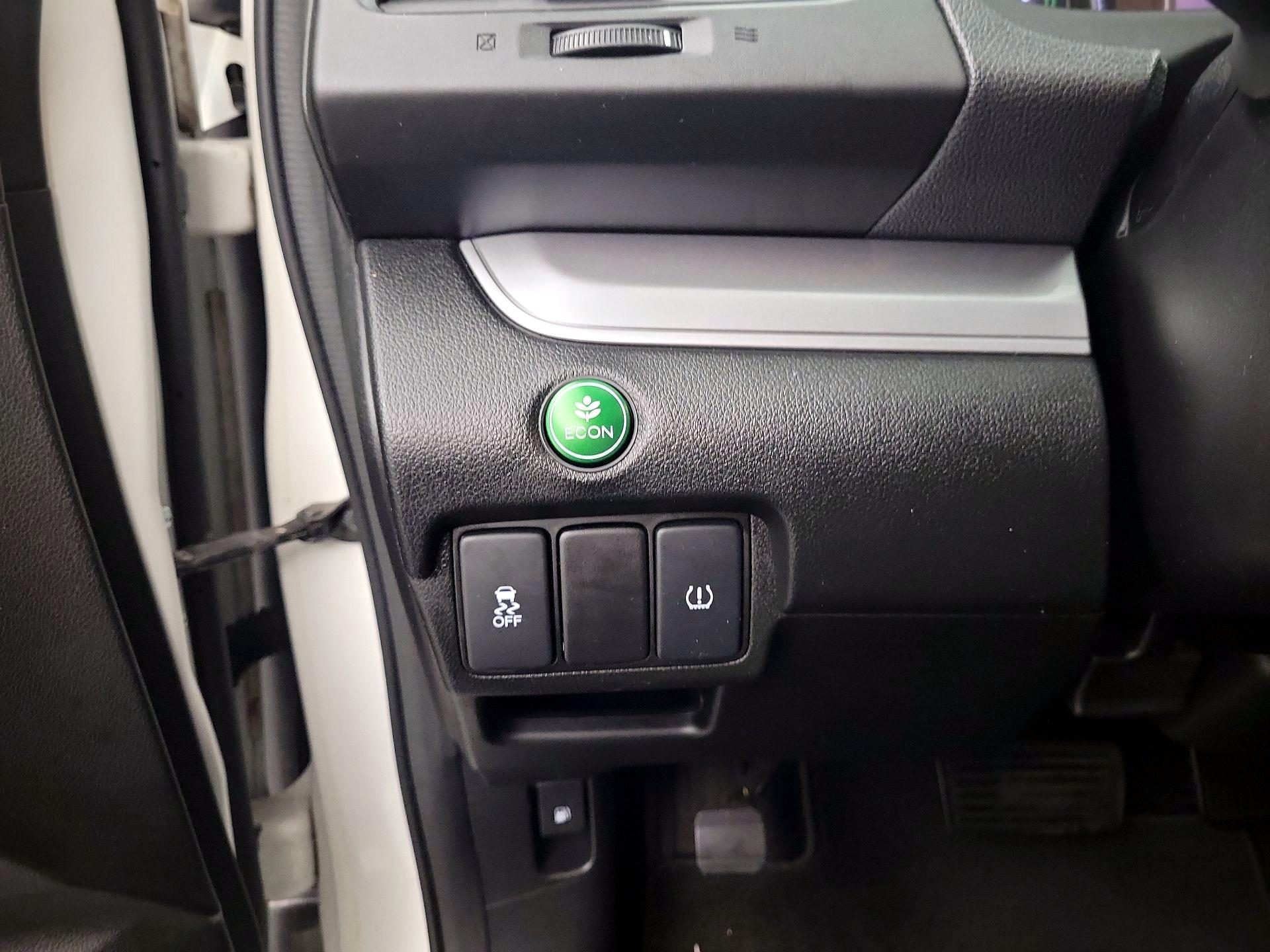 Thumbnail: 2015 Honda CR-V - 11